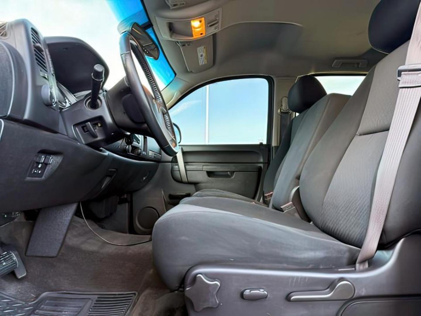 2013 Black /Ebony Cloth Interior Chevrolet Silverado 1500 (3GCPKSE74DG) with an 53L V8 OHV 16V FFV engine, Automatic transmission, located at 1175 N Woodruff Ave, Idaho Falls, ID, 83401, 43.506901, -111.999657 - At Timberline Auto, finding a great deal on your next vehicle is always easy! Our experienced sales staff's goal is to help find you the right vehicle at the right price! Our knowledgeable finance department has options for almost any credit score. We offer extended service contract options to prote - Photo#11