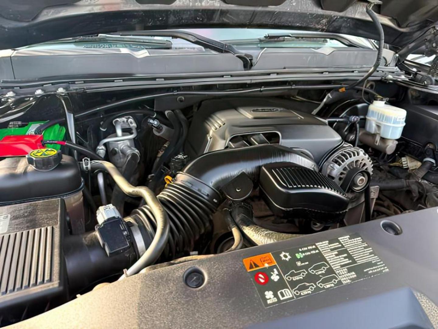 2013 Black /Ebony Cloth Interior Chevrolet Silverado 1500 (3GCPKSE74DG) with an 53L V8 OHV 16V FFV engine, Automatic transmission, located at 1175 N Woodruff Ave, Idaho Falls, ID, 83401, 43.506901, -111.999657 - At Timberline Auto, finding a great deal on your next vehicle is always easy! Our experienced sales staff's goal is to help find you the right vehicle at the right price! Our knowledgeable finance department has options for almost any credit score. We offer extended service contract options to prote - Photo#20