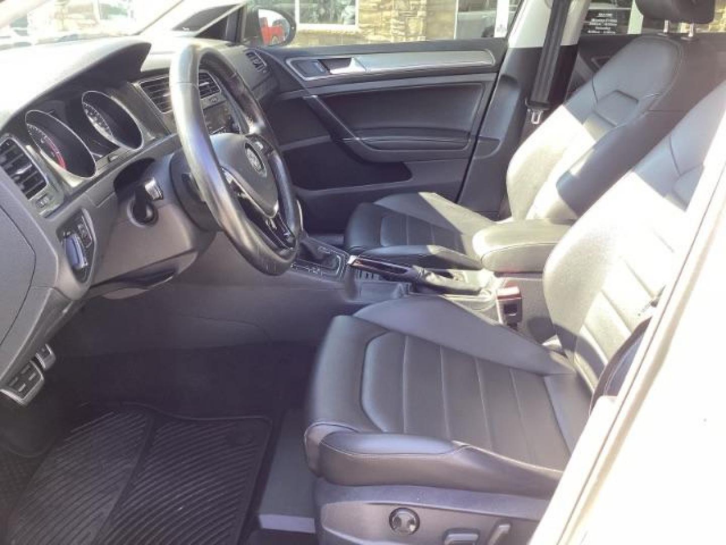 2018 Pure White /Titan Black, leatherette Volkswagen Golf Alltrack TSI SEL 6A (3VWH17AU5JM) with an 1.8L L4 DOHC 16V engine, 6-Speed Automatic transmission, located at 1235 N Woodruff Ave., Idaho Falls, 83401, (208) 523-1053, 43.507172, -112.000488 - Photo#10