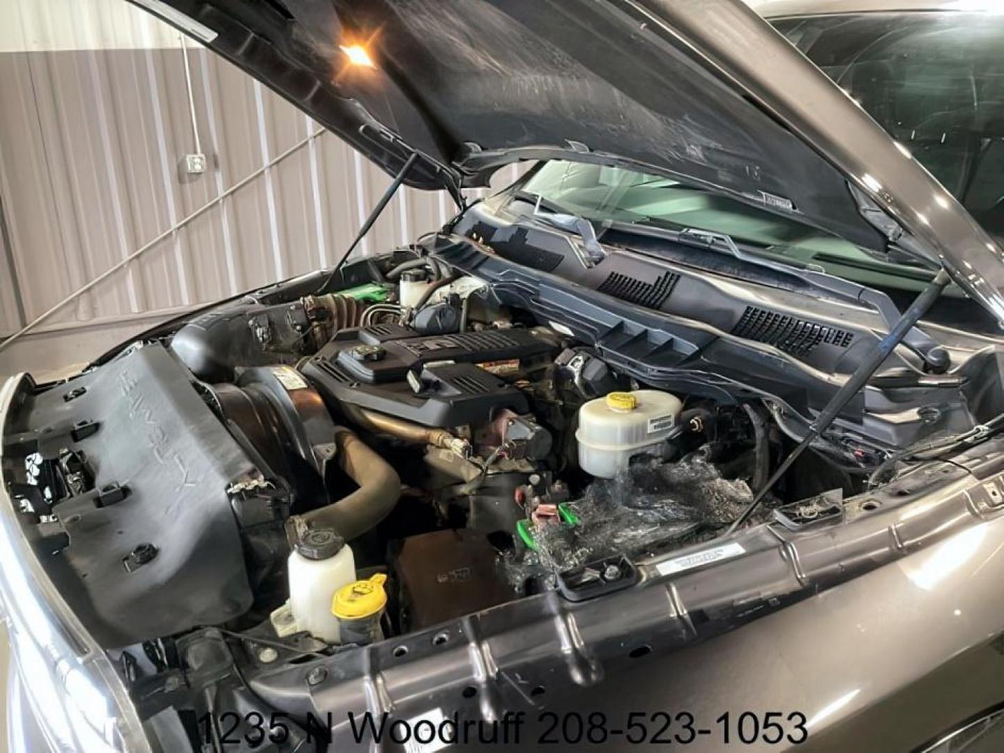 2017 GRAY /Black, leather RAM 2500 Laramie Crew Cab SWB 4WD (3C6UR5FL3HG) with an 6.7L L6 OHV 24V TURBO DIESEL engine, 6-Speed Automatic transmission, located at 1235 N Woodruff Ave., Idaho Falls, 83401, (208) 523-1053, 43.507172, -112.000488 - At Timberline Auto, finding a great deal on your next vehicle is always easy! Our experienced sales staff's goal is to help find you the right vehicle at the right price! Our knowledgeable finance department has options for almost any credit score. We offer extended service contract options to prote - Photo#7