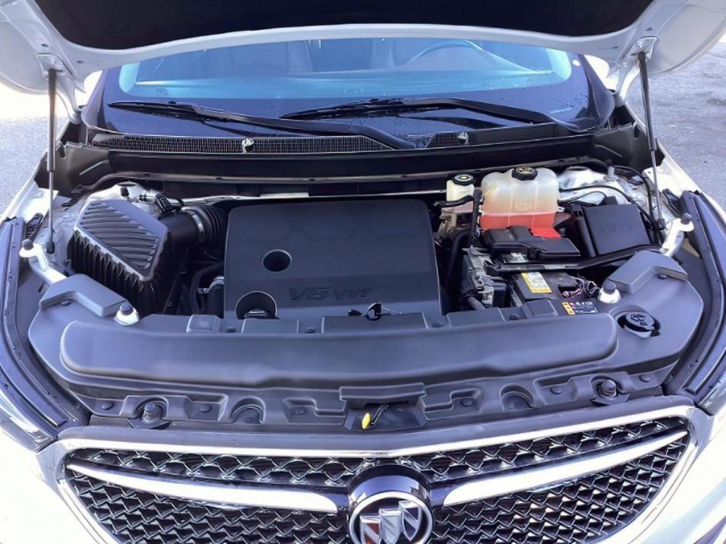 2021 White Frost Tricoat /Ebony Seats w/Ebony Interior Accents, leather Buick Enclave (5GAEVCKW7MJ) with an 36L V6 DOHC 24V engine, Automatic transmission, located at 1175 N Woodruff Ave, Idaho Falls, ID, 83401, 43.506901, -111.999657 - At Timberline Auto, finding a great deal on your next vehicle is always easy! Our experienced sales staff's goal is to help find you the right vehicle at the right price! Our knowledgeable finance department has options for almost any credit score. We offer extended service contract options to prote - Photo#11