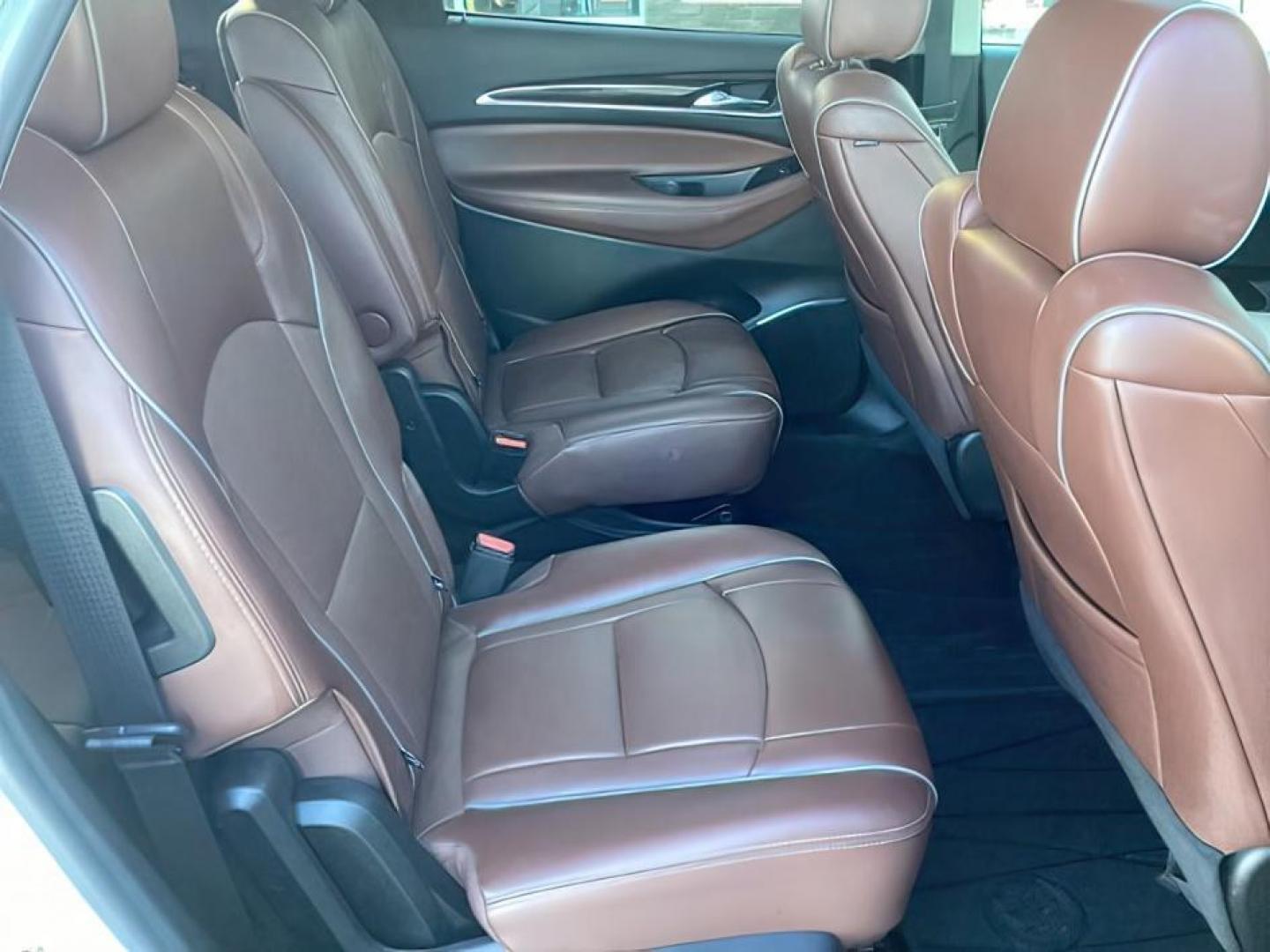 2021 White Frost Tricoat /Ebony Seats w/Ebony Interior Accents, leather Buick Enclave (5GAEVCKW7MJ) with an 36L V6 DOHC 24V engine, Automatic transmission, located at 1175 N Woodruff Ave, Idaho Falls, ID, 83401, 43.506901, -111.999657 - At Timberline Auto, finding a great deal on your next vehicle is always easy! Our experienced sales staff's goal is to help find you the right vehicle at the right price! Our knowledgeable finance department has options for almost any credit score. We offer extended service contract options to prote - Photo#28