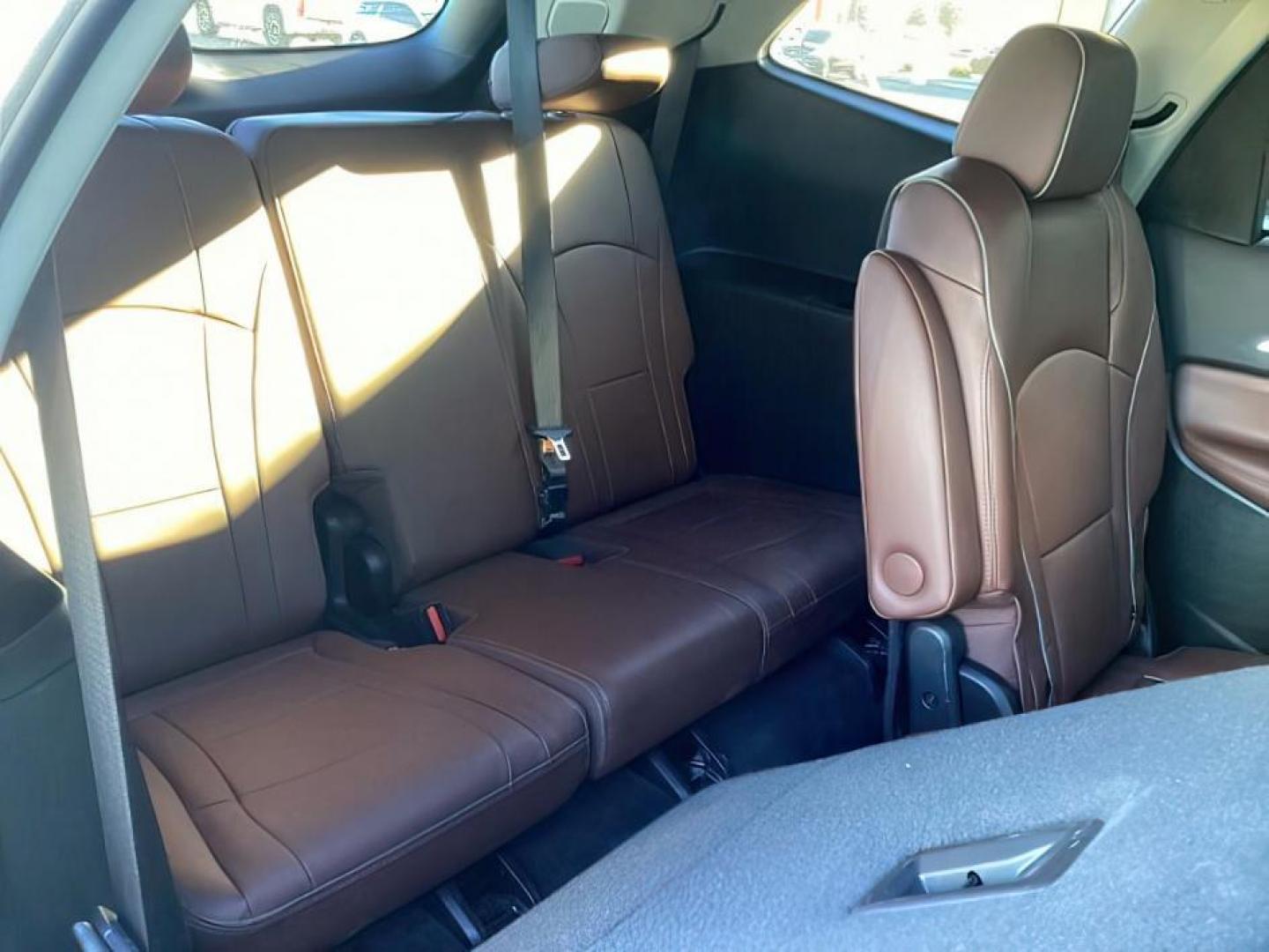 2021 White Frost Tricoat /Ebony Seats w/Ebony Interior Accents, leather Buick Enclave (5GAEVCKW7MJ) with an 36L V6 DOHC 24V engine, Automatic transmission, located at 1175 N Woodruff Ave, Idaho Falls, ID, 83401, 43.506901, -111.999657 - At Timberline Auto, finding a great deal on your next vehicle is always easy! Our experienced sales staff's goal is to help find you the right vehicle at the right price! Our knowledgeable finance department has options for almost any credit score. We offer extended service contract options to prote - Photo#29