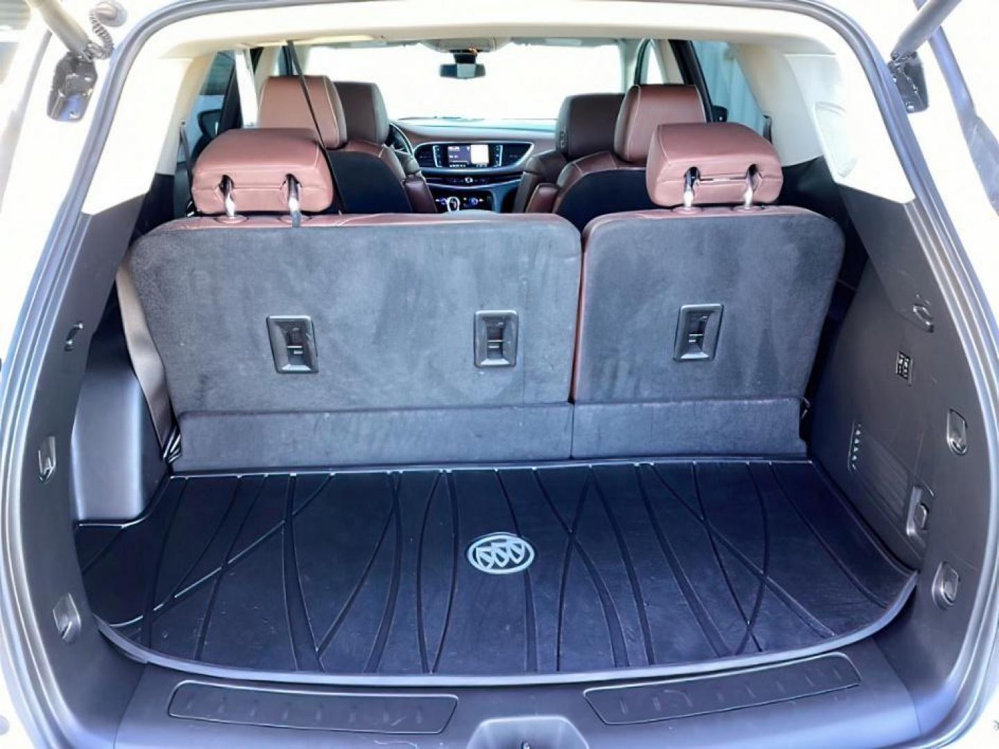 2021 White Frost Tricoat /Ebony Seats w/Ebony Interior Accents, leather Buick Enclave (5GAEVCKW7MJ) with an 36L V6 DOHC 24V engine, Automatic transmission, located at 1175 N Woodruff Ave, Idaho Falls, ID, 83401, 43.506901, -111.999657 - At Timberline Auto, finding a great deal on your next vehicle is always easy! Our experienced sales staff's goal is to help find you the right vehicle at the right price! Our knowledgeable finance department has options for almost any credit score. We offer extended service contract options to prote - Photo#30
