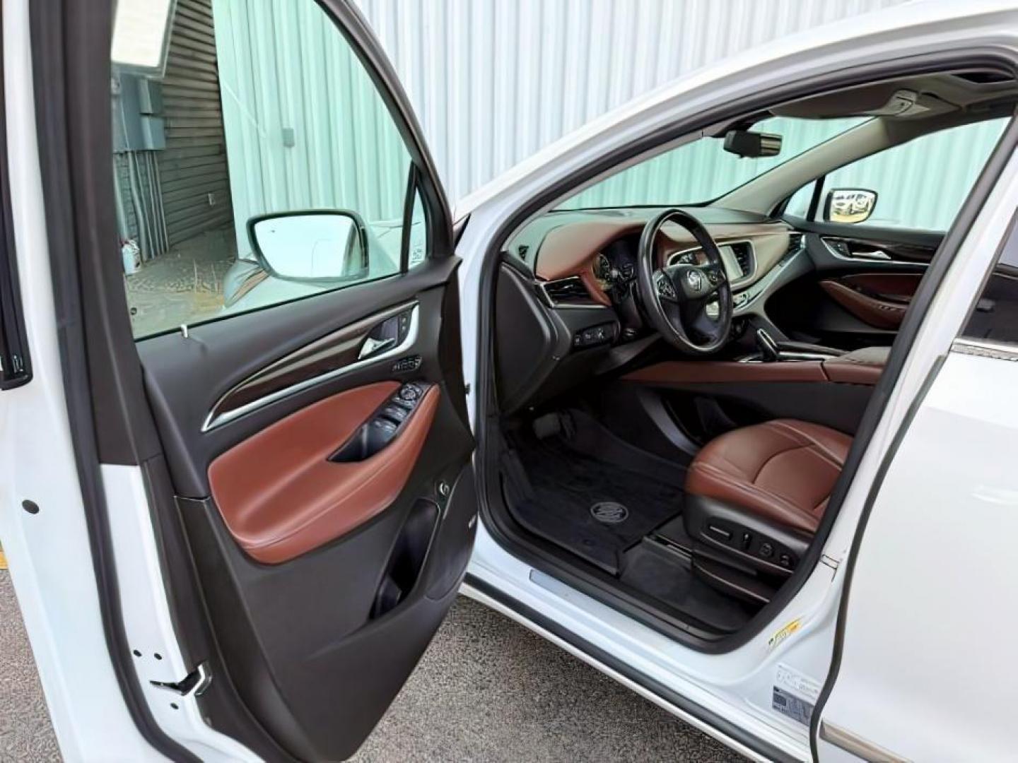 2021 White Frost Tricoat /Chestnut Seats w/Ebony Interior Accents, leather Buick Enclave (5GAEVCKW7MJ) with an 36L V6 DOHC 24V engine, Automatic transmission, located at 1175 N Woodruff Ave, Idaho Falls, ID, 83401, 43.506901, -111.999657 - At Timberline Auto, finding a great deal on your next vehicle is always easy! Our experienced sales staff's goal is to help find you the right vehicle at the right price! Our knowledgeable finance department has options for almost any credit score. We offer extended service contract options to prote - Photo#12
