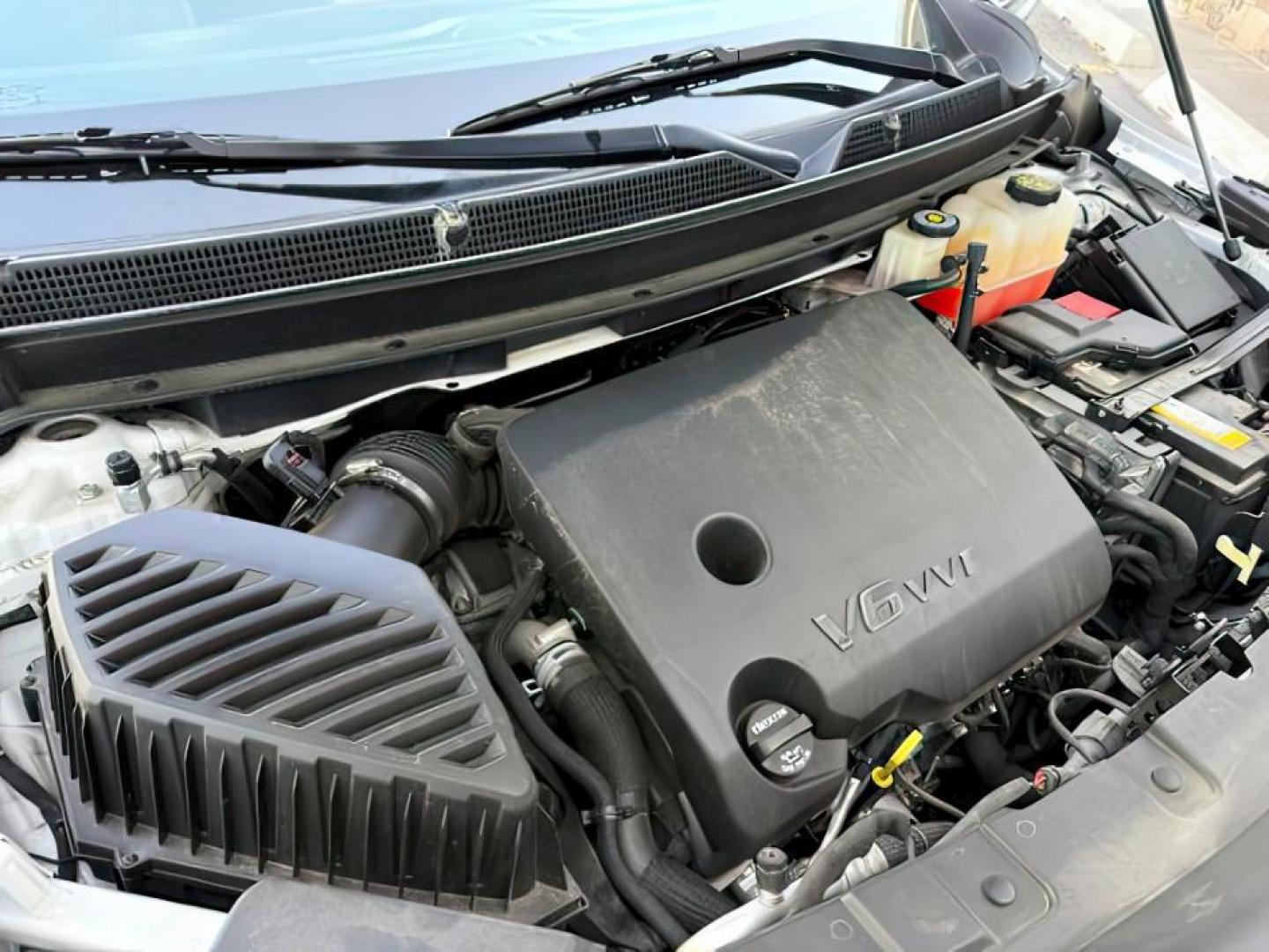 2021 White Frost Tricoat /Chestnut Seats w/Ebony Interior Accents, leather Buick Enclave (5GAEVCKW7MJ) with an 36L V6 DOHC 24V engine, Automatic transmission, located at 1175 N Woodruff Ave, Idaho Falls, ID, 83401, 43.506901, -111.999657 - At Timberline Auto, finding a great deal on your next vehicle is always easy! Our experienced sales staff's goal is to help find you the right vehicle at the right price! Our knowledgeable finance department has options for almost any credit score. We offer extended service contract options to prote - Photo#25