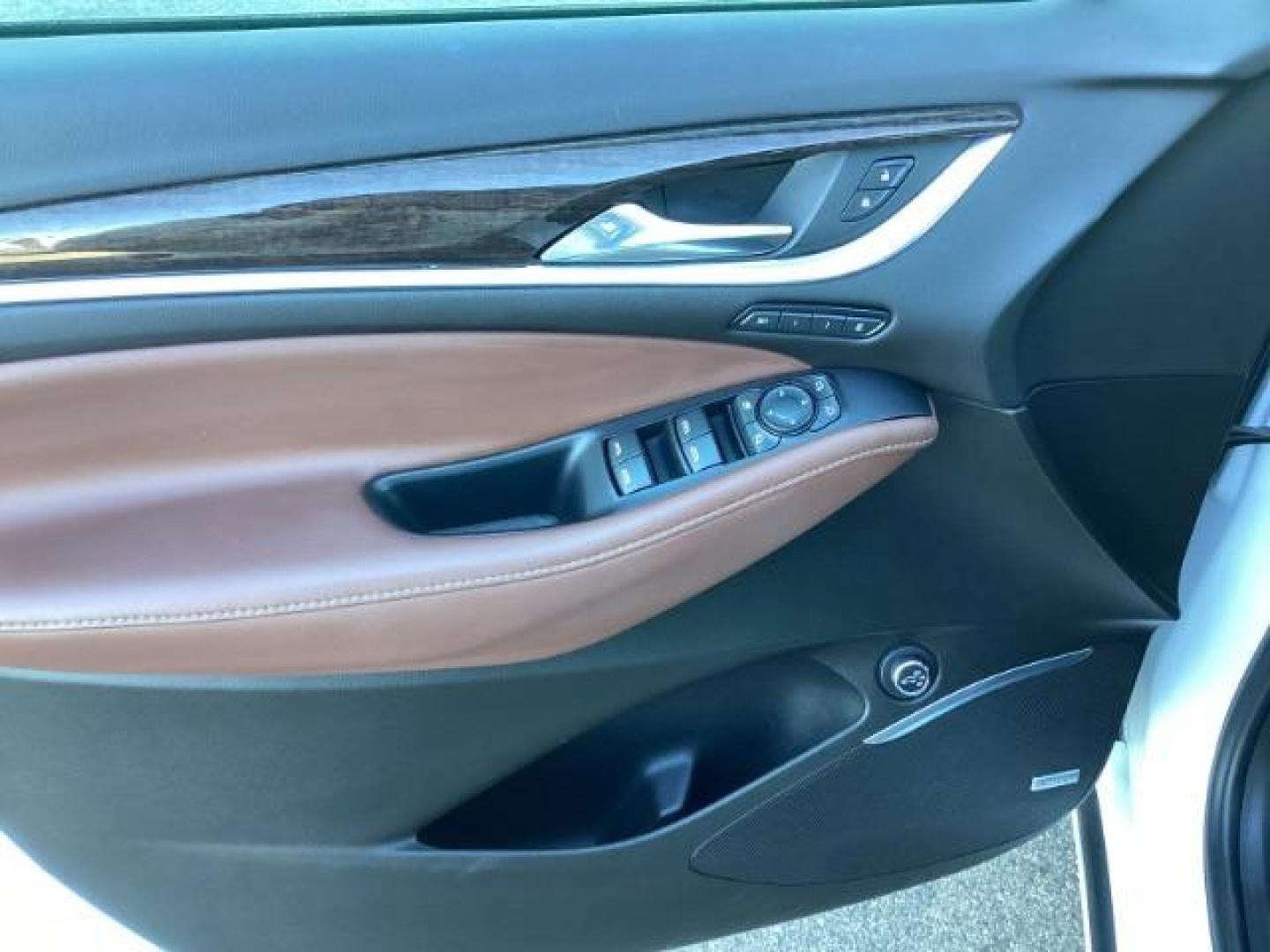 2021 White Frost Tricoat /Ebony Seats w/Ebony Interior Accents, leather Buick Enclave Avenir AWD (5GAEVCKW7MJ) with an 3.6L V6 DOHC 24V engine, 9-Speed Automatic transmission, located at 1235 N Woodruff Ave., Idaho Falls, 83401, (208) 523-1053, 43.507172, -112.000488 - At Timberline Auto, finding a great deal on your next vehicle is always easy! Our experienced sales staff's goal is to help find you the right vehicle at the right price! Our knowledgeable finance department has options for almost any credit score. We offer extended service contract options to prote - Photo#15