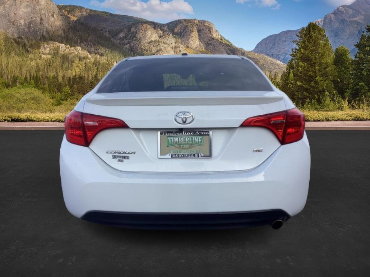 2019 Super White /Black Mixed Media, leatherette/cloth Toyota Corolla SE 6M (2T1BURHE4KC) with an 1.8L L4 DOHC 16V engine, 6-Speed Manual transmission, located at 1235 N Woodruff Ave., Idaho Falls, 83401, (208) 523-1053, 43.507172, -112.000488 - At Timberline Auto, finding a great deal on your next vehicle is always easy! Our experienced sales staff's goal is to help find you the right vehicle at the right price! Our knowledgeable finance department has options for almost any credit score. We offer extended service contract options to prote - Photo#3