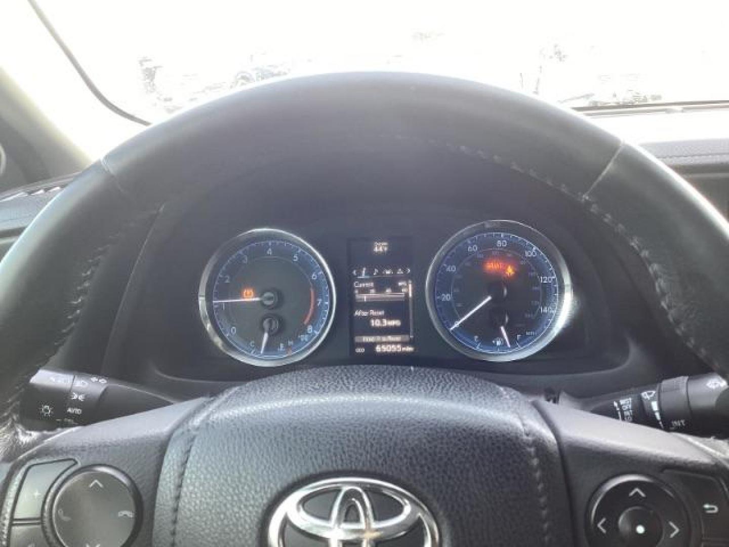 2019 Super White /Black Mixed Media, leatherette/cloth Toyota Corolla SE 6M (2T1BURHE4KC) with an 1.8L L4 DOHC 16V engine, 6-Speed Manual transmission, located at 1235 N Woodruff Ave., Idaho Falls, 83401, (208) 523-1053, 43.507172, -112.000488 - At Timberline Auto, finding a great deal on your next vehicle is always easy! Our experienced sales staff's goal is to help find you the right vehicle at the right price! Our knowledgeable finance department has options for almost any credit score. We offer extended service contract options to prote - Photo#21