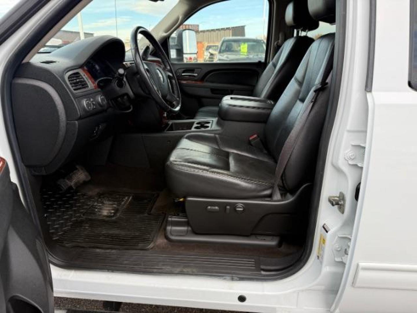2010 Summit White /Ebony Leather Interior Chevrolet Silverado 2500HD LTZ Crew Cab 4WD (1GC4KYB69AF) with an 6.6L V8 OHV 32V TURBO DIESEL engine, 6-Speed Automatic transmission, located at 1235 N Woodruff Ave., Idaho Falls, 83401, (208) 523-1053, 43.507172, -112.000488 - At Timberline Auto, finding a great deal on your next vehicle is always easy! Our experienced sales staff's goal is to help find you the right vehicle at the right price! Our knowledgeable finance department has options for almost any credit score. We offer extended service contract options to prote - Photo#10