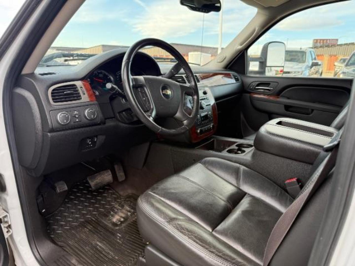 2010 Summit White /Ebony Leather Interior Chevrolet Silverado 2500HD LTZ Crew Cab 4WD (1GC4KYB69AF) with an 6.6L V8 OHV 32V TURBO DIESEL engine, 6-Speed Automatic transmission, located at 1235 N Woodruff Ave., Idaho Falls, 83401, (208) 523-1053, 43.507172, -112.000488 - At Timberline Auto, finding a great deal on your next vehicle is always easy! Our experienced sales staff's goal is to help find you the right vehicle at the right price! Our knowledgeable finance department has options for almost any credit score. We offer extended service contract options to prote - Photo#11