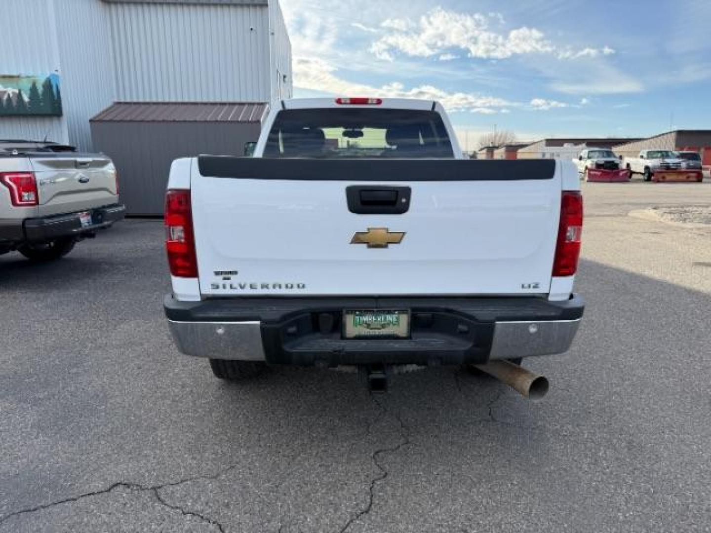 2010 Summit White /Ebony Leather Interior Chevrolet Silverado 2500HD LTZ Crew Cab 4WD (1GC4KYB69AF) with an 6.6L V8 OHV 32V TURBO DIESEL engine, 6-Speed Automatic transmission, located at 1235 N Woodruff Ave., Idaho Falls, 83401, (208) 523-1053, 43.507172, -112.000488 - At Timberline Auto, finding a great deal on your next vehicle is always easy! Our experienced sales staff's goal is to help find you the right vehicle at the right price! Our knowledgeable finance department has options for almost any credit score. We offer extended service contract options to prote - Photo#2