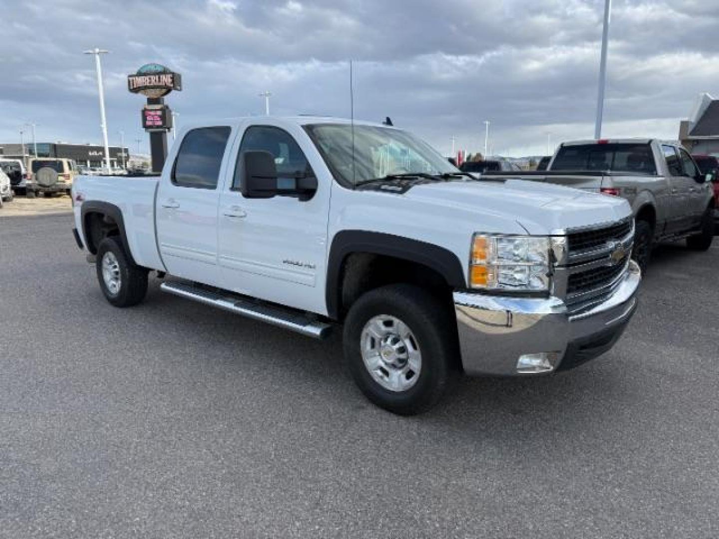 2010 Summit White /Ebony Leather Interior Chevrolet Silverado 2500HD LTZ Crew Cab 4WD (1GC4KYB69AF) with an 6.6L V8 OHV 32V TURBO DIESEL engine, 6-Speed Automatic transmission, located at 1235 N Woodruff Ave., Idaho Falls, 83401, (208) 523-1053, 43.507172, -112.000488 - At Timberline Auto, finding a great deal on your next vehicle is always easy! Our experienced sales staff's goal is to help find you the right vehicle at the right price! Our knowledgeable finance department has options for almost any credit score. We offer extended service contract options to prote - Photo#6