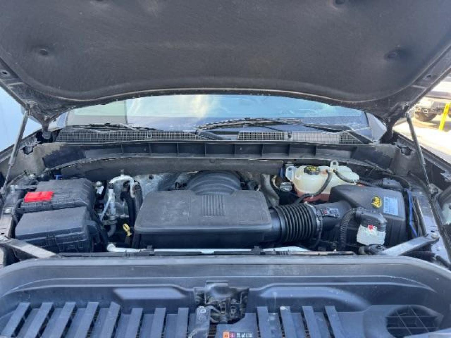 2019 GRAY /Jet Black, leather GMC Sierra 1500 SLT Crew Cab Short Box 4WD (1GTU9DED6KZ) with an 5.3L V8 OHV 16V engine, 6-Speed Automatic transmission, located at 1235 N Woodruff Ave., Idaho Falls, 83401, (208) 523-1053, 43.507172, -112.000488 - Photo#8
