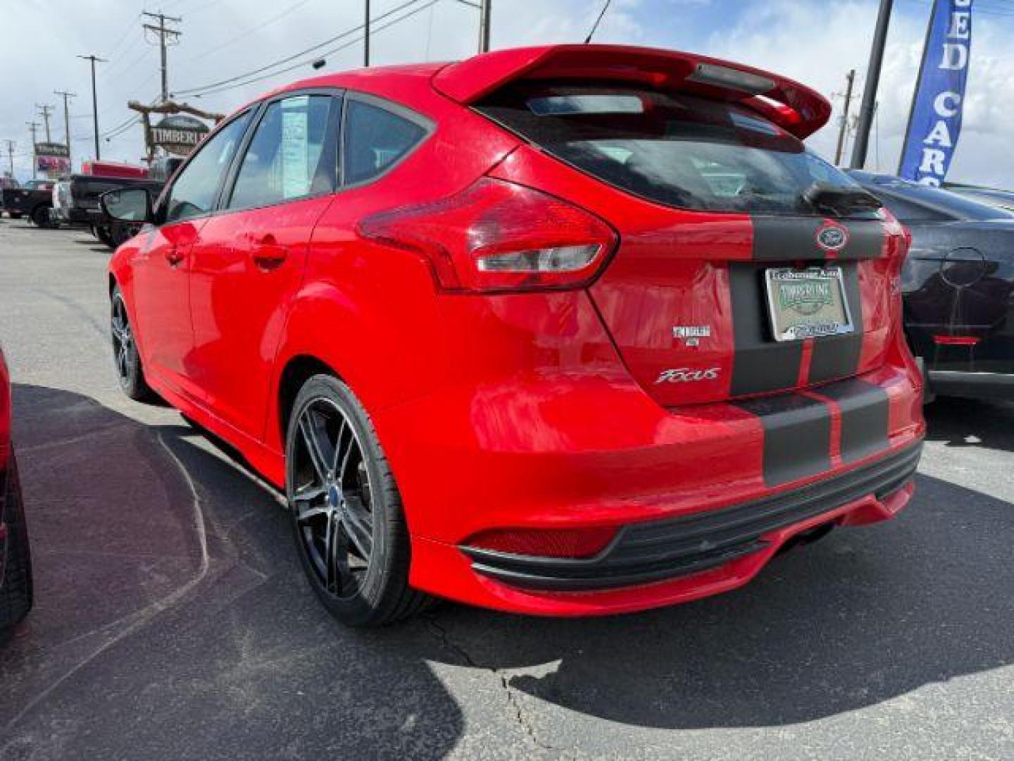 2015 Race Red /Charcoal Black, leather Ford Focus ST Hatch (1FADP3L93FL) with an 2.0L L4 DOHC 16V engine, 6-Speed Manua transmission, located at 1235 N Woodruff Ave., Idaho Falls, 83401, (208) 523-1053, 43.507172, -112.000488 - At Timberline Auto, finding a great deal on your next vehicle is always easy! Our experienced sales staff's goal is to help find you the right vehicle at the right price! Our knowledgeable finance department has options for almost any credit score. We offer extended service contract options to prote - Photo#2