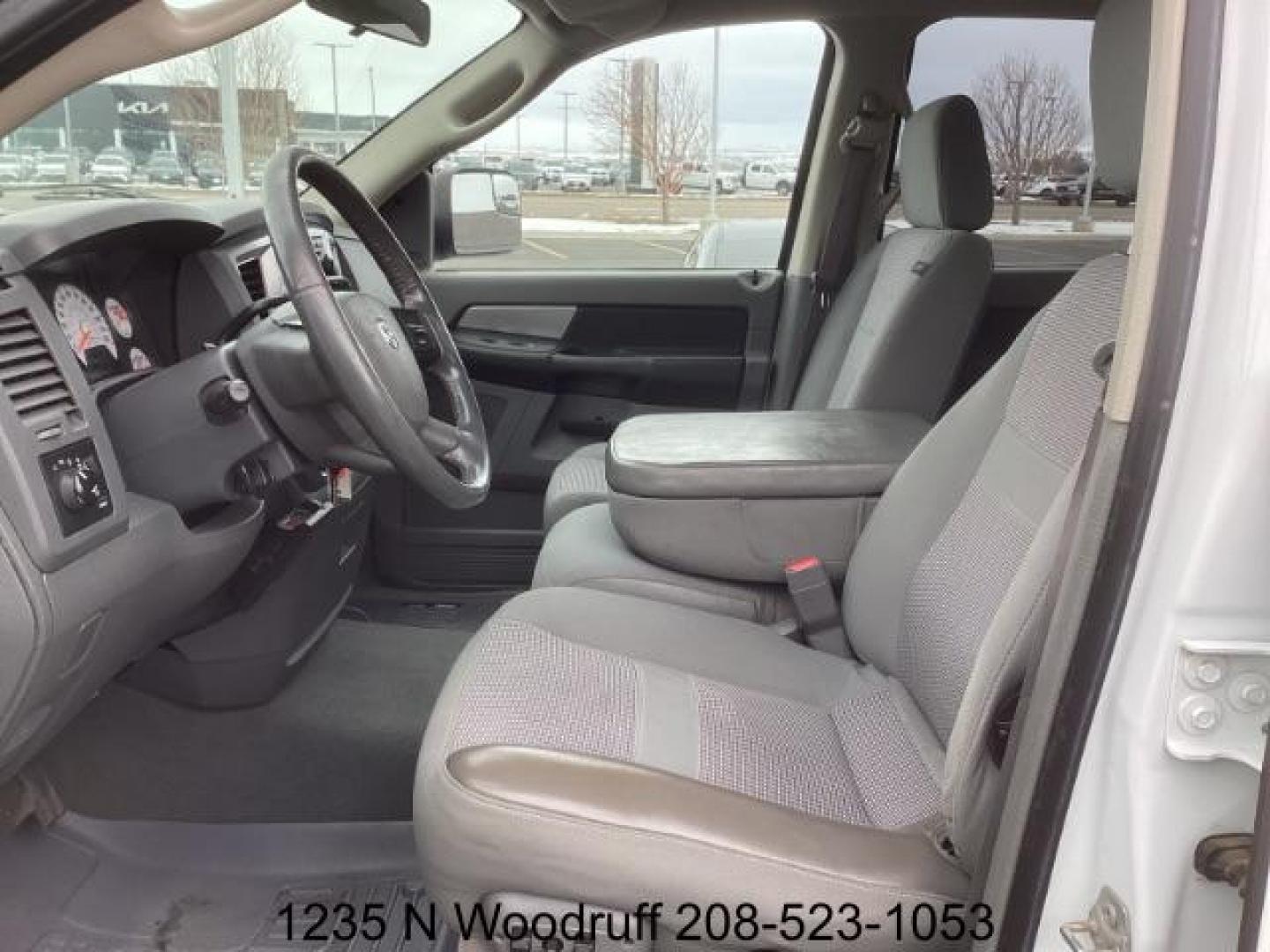 2007 Bright White /Medium Slate Gray Cloth Interior Dodge Ram 2500 SLT Quad Cab 4WD (1D7KS28A57J) with an 6.7L L6 OHV 24V TURBO DIESEL engine, 5-Speed Automatic transmission, located at 1235 N Woodruff Ave., Idaho Falls, 83401, (208) 523-1053, 43.507172, -112.000488 - Photo#11