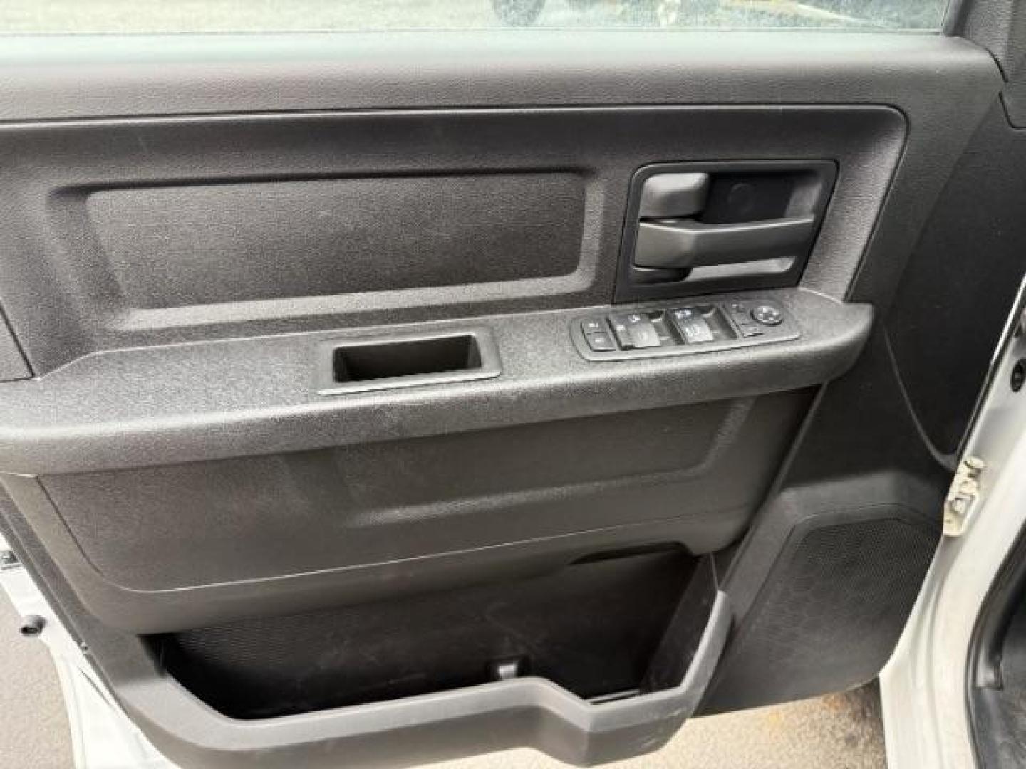 2018 WHITE /Black/Diesel Gray, cloth RAM 3500 Tradesman Crew Cab 4WD (3C63R3GL0JG) with an 6.7L L6 OHV 24V TURBO DIESEL engine, 6-Speed Automatic transmission, located at 1235 N Woodruff Ave., Idaho Falls, 83401, (208) 523-1053, 43.507172, -112.000488 - At Timberline Auto, finding a great deal on your next vehicle is always easy! Our experienced sales staff's goal is to help find you the right vehicle at the right price! Our knowledgeable finance department has options for almost any credit score. We offer extended service contract options to prote - Photo#14