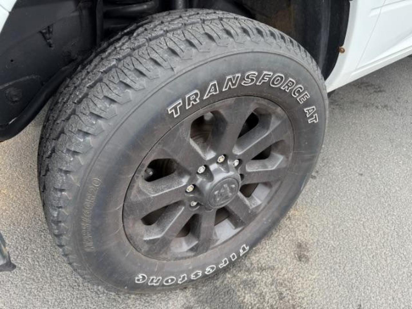 2018 WHITE /Black/Diesel Gray, cloth RAM 3500 Tradesman Crew Cab 4WD (3C63R3GL0JG) with an 6.7L L6 OHV 24V TURBO DIESEL engine, 6-Speed Automatic transmission, located at 1235 N Woodruff Ave., Idaho Falls, 83401, (208) 523-1053, 43.507172, -112.000488 - At Timberline Auto, finding a great deal on your next vehicle is always easy! Our experienced sales staff's goal is to help find you the right vehicle at the right price! Our knowledgeable finance department has options for almost any credit score. We offer extended service contract options to prote - Photo#10