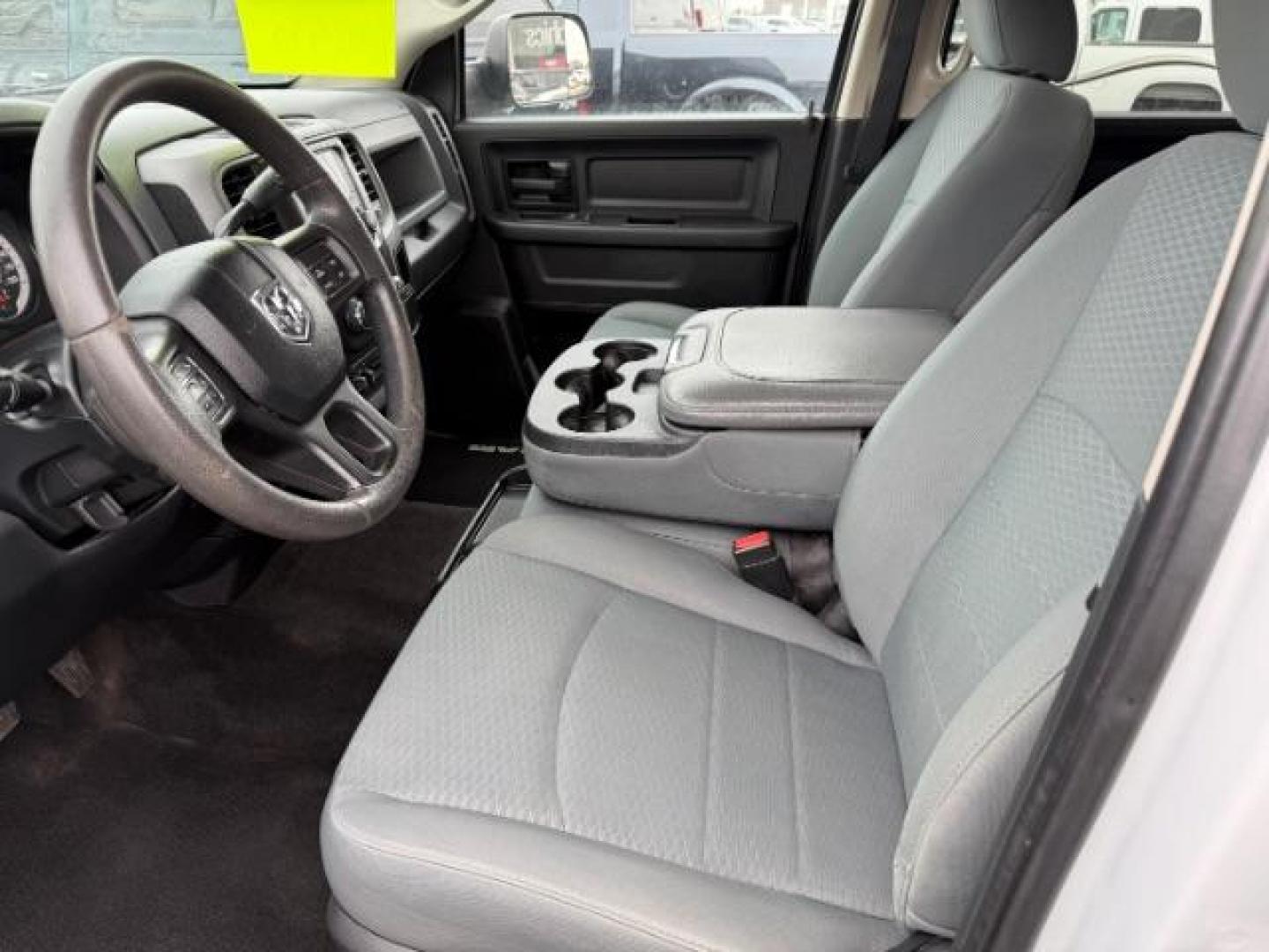2018 WHITE /Black/Diesel Gray, cloth RAM 3500 Tradesman Crew Cab 4WD (3C63R3GL0JG) with an 6.7L L6 OHV 24V TURBO DIESEL engine, 6-Speed Automatic transmission, located at 1235 N Woodruff Ave., Idaho Falls, 83401, (208) 523-1053, 43.507172, -112.000488 - At Timberline Auto, finding a great deal on your next vehicle is always easy! Our experienced sales staff's goal is to help find you the right vehicle at the right price! Our knowledgeable finance department has options for almost any credit score. We offer extended service contract options to prote - Photo#11