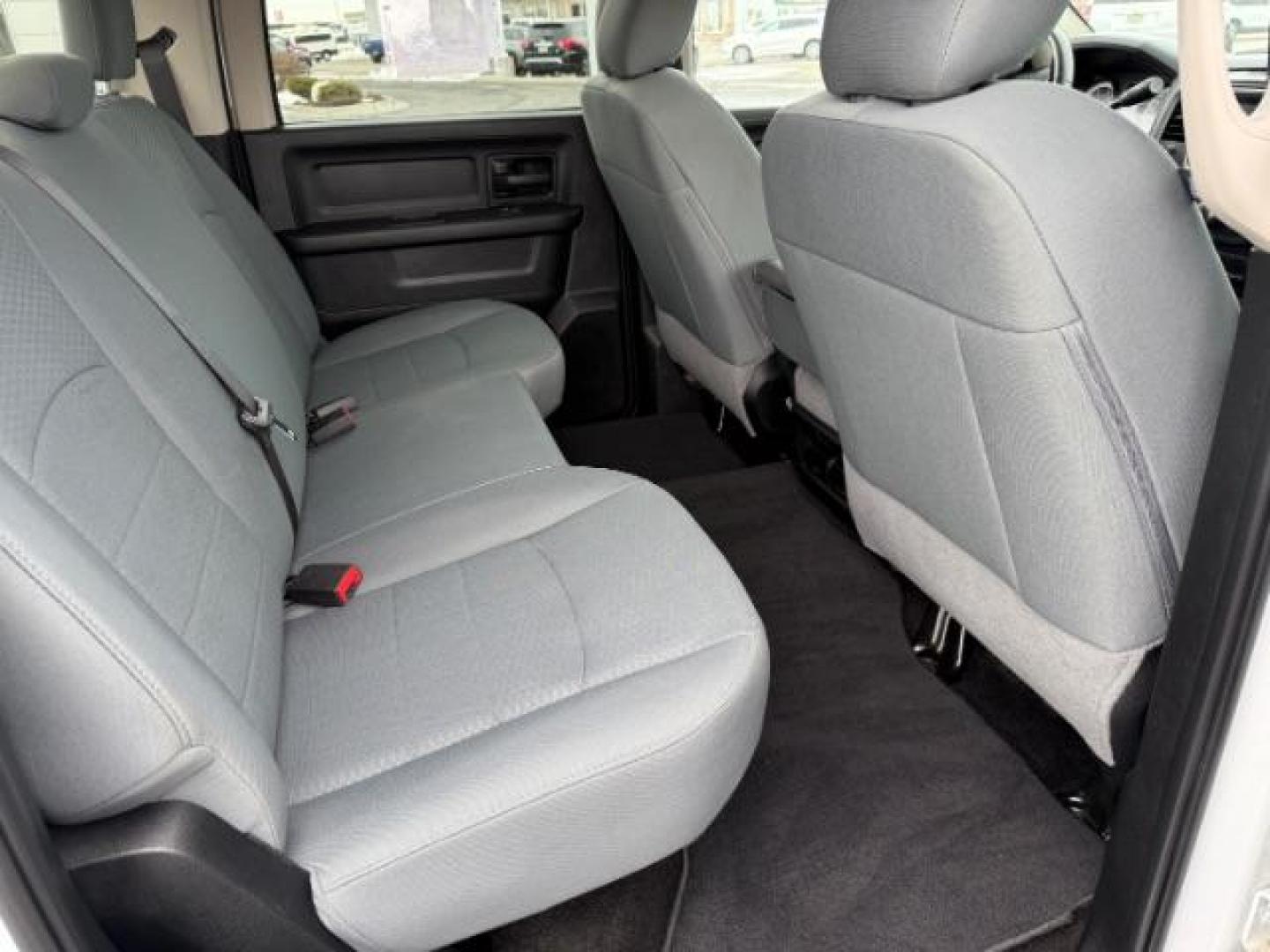2018 WHITE /Black/Diesel Gray, cloth RAM 3500 Tradesman Crew Cab 4WD (3C63R3GL0JG) with an 6.7L L6 OHV 24V TURBO DIESEL engine, 6-Speed Automatic transmission, located at 1235 N Woodruff Ave., Idaho Falls, 83401, (208) 523-1053, 43.507172, -112.000488 - At Timberline Auto, finding a great deal on your next vehicle is always easy! Our experienced sales staff's goal is to help find you the right vehicle at the right price! Our knowledgeable finance department has options for almost any credit score. We offer extended service contract options to prote - Photo#18