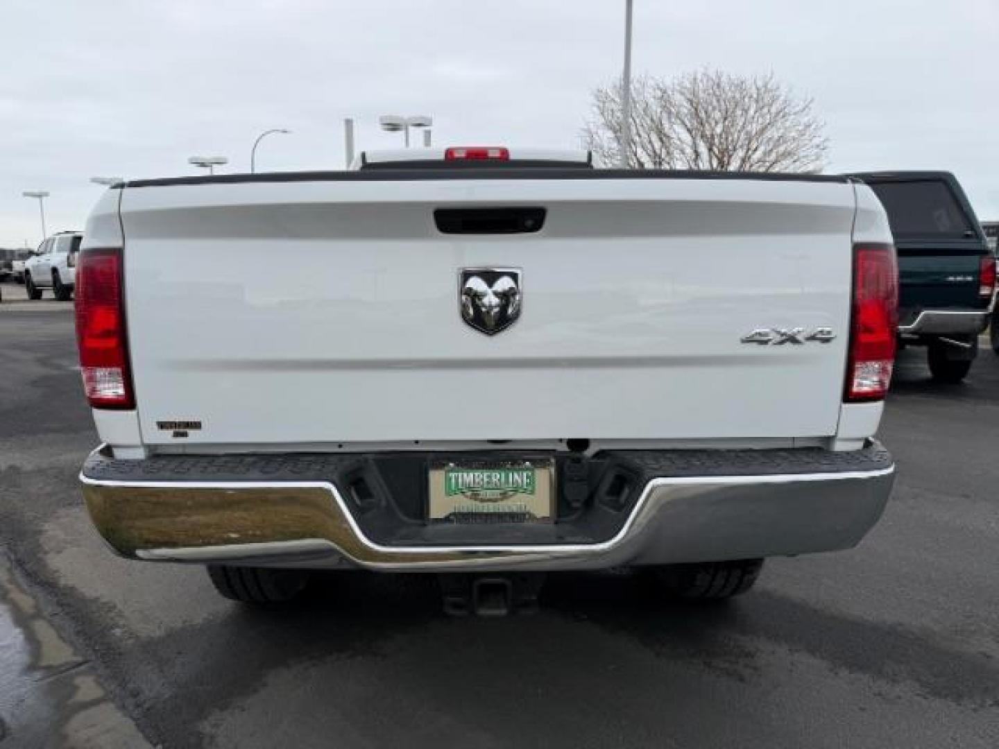2018 WHITE /Black/Diesel Gray, cloth RAM 3500 Tradesman Crew Cab 4WD (3C63R3GL0JG) with an 6.7L L6 OHV 24V TURBO DIESEL engine, 6-Speed Automatic transmission, located at 1235 N Woodruff Ave., Idaho Falls, 83401, (208) 523-1053, 43.507172, -112.000488 - At Timberline Auto, finding a great deal on your next vehicle is always easy! Our experienced sales staff's goal is to help find you the right vehicle at the right price! Our knowledgeable finance department has options for almost any credit score. We offer extended service contract options to prote - Photo#3