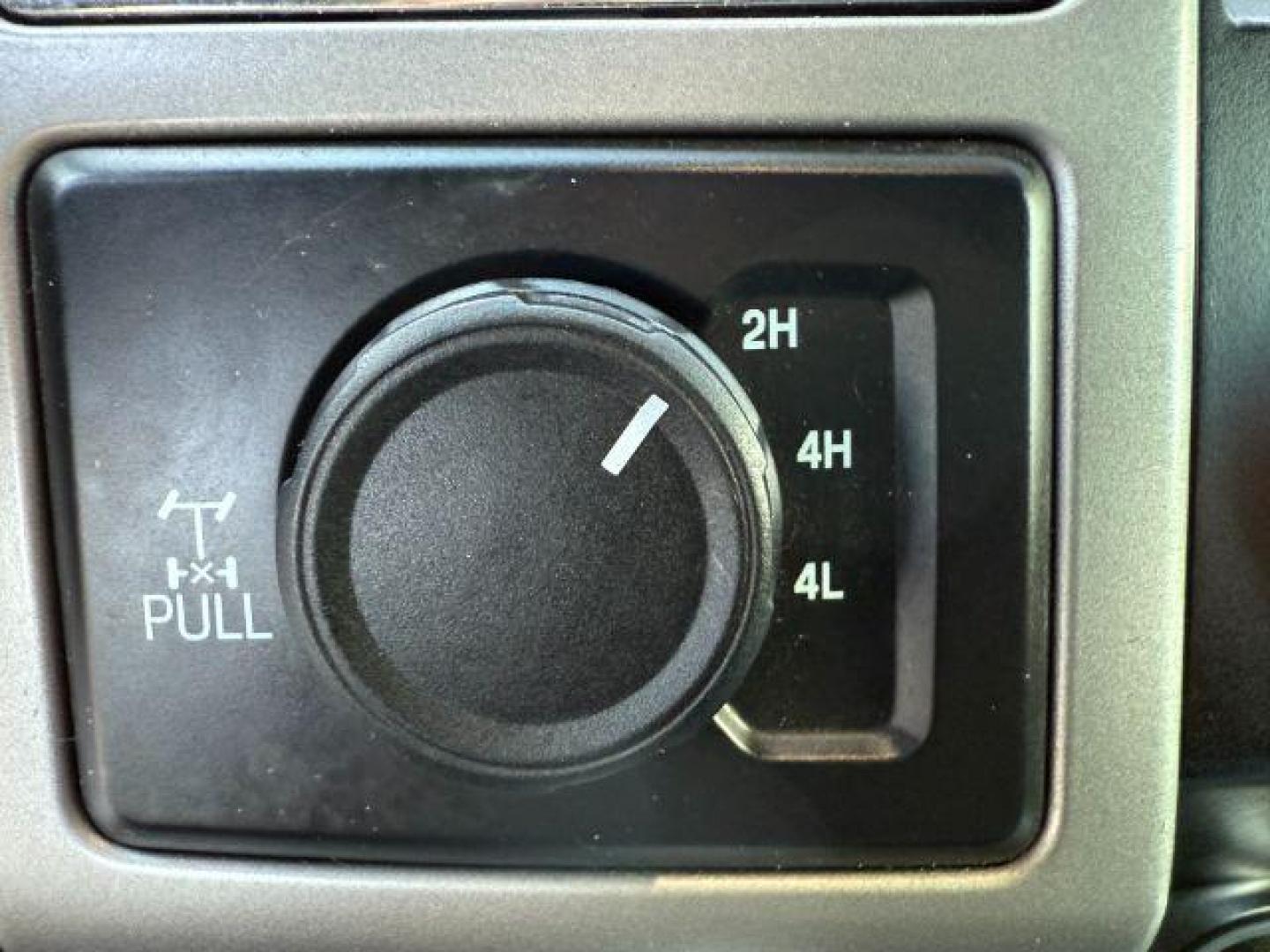 2020 GRAY /LEATHER Ford F-250 SD (1FT7W2BT4LE) with an 67L engine, Automatic transmission, located at 1175 N Woodruff Ave, Idaho Falls, ID, 83401, 43.506901, -111.999657 - At Timberline Auto, finding a great deal on your next vehicle is always easy! Our experienced sales staff's goal is to help find you the right vehicle at the right price! Our knowledgeable finance department has options for almost any credit score. We offer extended service contract options to prote - Photo#51