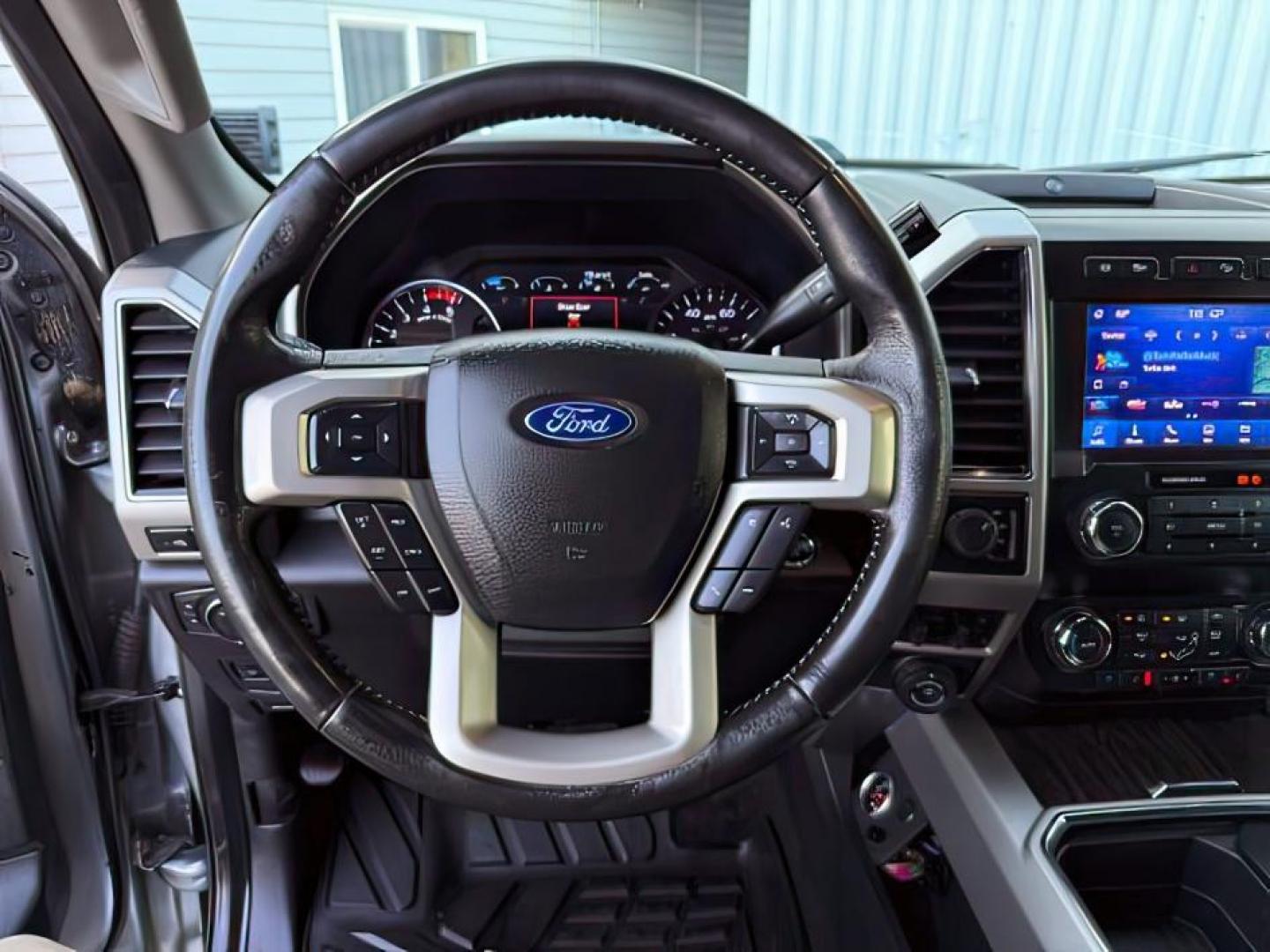 2020 GRAY /LEATHER Ford F-250 SD (1FT7W2BT4LE) with an 67L engine, Automatic transmission, located at 1175 N Woodruff Ave, Idaho Falls, ID, 83401, 43.506901, -111.999657 - At Timberline Auto, finding a great deal on your next vehicle is always easy! Our experienced sales staff's goal is to help find you the right vehicle at the right price! Our knowledgeable finance department has options for almost any credit score. We offer extended service contract options to prote - Photo#16