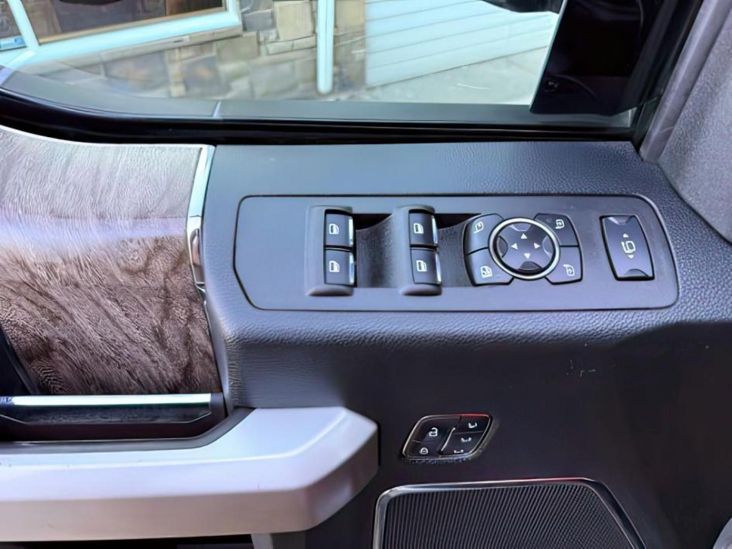 2020 GRAY /LEATHER Ford F-250 SD (1FT7W2BT4LE) with an 67L engine, Automatic transmission, located at 1175 N Woodruff Ave, Idaho Falls, ID, 83401, 43.506901, -111.999657 - At Timberline Auto, finding a great deal on your next vehicle is always easy! Our experienced sales staff's goal is to help find you the right vehicle at the right price! Our knowledgeable finance department has options for almost any credit score. We offer extended service contract options to prote - Photo#26