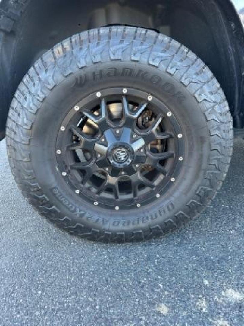 2018 GRAY /Black, leather RAM 2500 Laramie Mega Cab 4WD (3C6UR5NL2JG) with an 6.7L L6 OHV 24V TURBO DIESEL engine, 6-Speed Automatic transmission, located at 1235 N Woodruff Ave., Idaho Falls, 83401, (208) 523-1053, 43.507172, -112.000488 - At Timberline Auto, finding a great deal on your next vehicle is always easy! Our experienced sales staff's goal is to help find you the right vehicle at the right price! Our knowledgeable finance department has options for almost any credit score. We offer extended service contract options to prote - Photo#37
