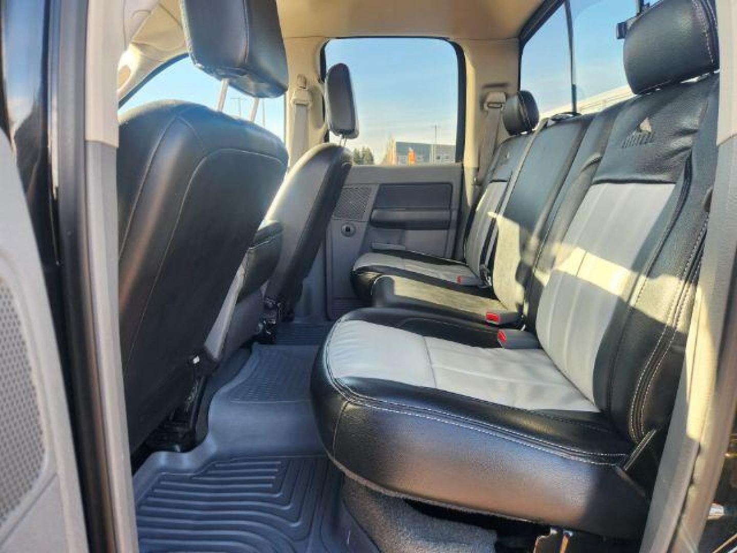 2007 BLACK /LEATHER Dodge Ram 2500 (3D7KS28C37G) with an 59L L6 OHV 24V TURBO DIESEL engine, Automatic transmission, located at 1175 N Woodruff Ave, Idaho Falls, ID, 83401, 43.506901, -111.999657 - At Timberline Auto, finding a great deal on your next vehicle is always easy! Our experienced sales staff's goal is to help find you the right vehicle at the right price! Our knowledgeable finance department has options for almost any credit score. We offer extended service contract options to prote - Photo#35