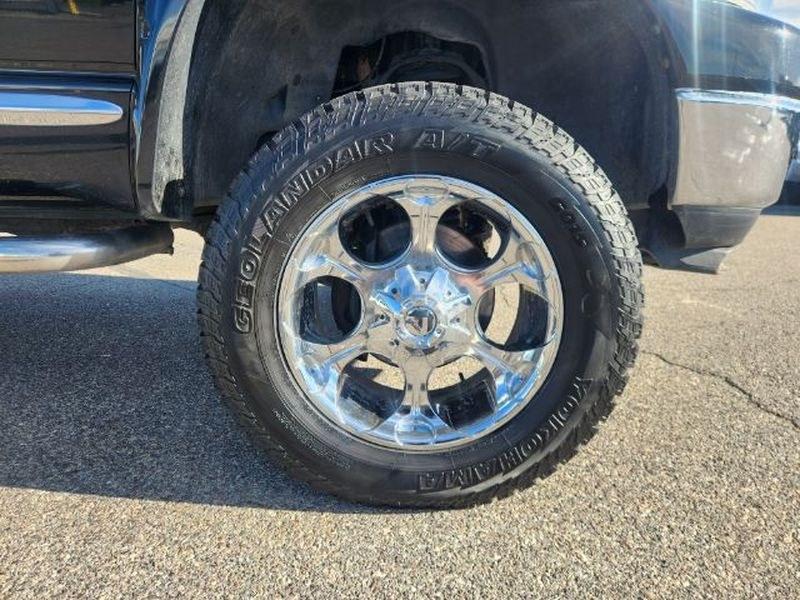 2007 BLACK /LEATHER Dodge Ram Pickup SLT (3D7KS28C37G) with an 6 Cyl, 5.9L engine, 6-speed manual transmission, located at 1175 N Woodruff Ave, Idaho Falls, ID, 83401, 43.506901, -111.999657 - <b>Vehicle Details</b><br>Looking for a dependable heavy-duty truck? Check out this 2007 Dodge Ram Pickup 2500 SLT 4WD, now available in Idaho Falls, ID. Powered by a proven 6-cylinder, 5.9L Diesel engine, this Ram is built to handle tough jobs, weekend towing, and everyday driving with confidence.- Photo#8