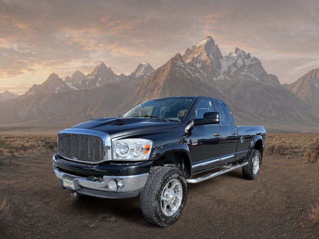2007 BLACK /LEATHER Dodge Ram Pickup SLT (3D7KS28C37G) with an 6 Cyl, 5.9L engine, 6-speed manual transmission, located at 1175 N Woodruff Ave, Idaho Falls, ID, 83401, 43.506901, -111.999657 - <b>Vehicle Details</b><br>Looking for a dependable heavy-duty truck? Check out this 2007 Dodge Ram Pickup 2500 SLT 4WD, now available in Idaho Falls, ID. Powered by a proven 6-cylinder, 5.9L Diesel engine, this Ram is built to handle tough jobs, weekend towing, and everyday driving with confidence.- Photo#16