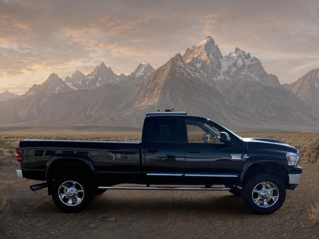 2007 BLACK /LEATHER Dodge Ram Pickup SLT (3D7KS28C37G) with an 6 Cyl, 5.9L engine, 6-speed manual transmission, located at 1175 N Woodruff Ave, Idaho Falls, ID, 83401, 43.506901, -111.999657 - <b>Vehicle Details</b><br>Looking for a dependable heavy-duty truck? Check out this 2007 Dodge Ram Pickup 2500 SLT 4WD, now available in Idaho Falls, ID. Powered by a proven 6-cylinder, 5.9L Diesel engine, this Ram is built to handle tough jobs, weekend towing, and everyday driving with confidence.- Photo#21