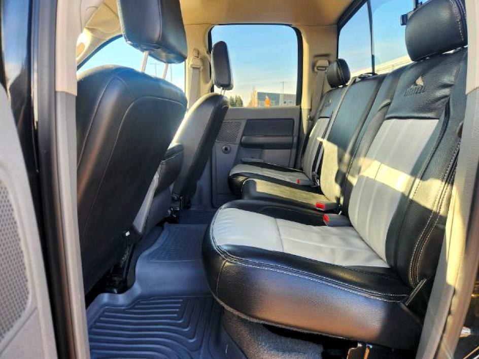 2007 BLACK /LEATHER Dodge Ram Pickup SLT (3D7KS28C37G) with an 6 Cyl, 5.9L engine, 6-speed manual transmission, located at 1175 N Woodruff Ave, Idaho Falls, ID, 83401, 43.506901, -111.999657 - <b>Vehicle Details</b><br>Looking for a dependable heavy-duty truck? Check out this 2007 Dodge Ram Pickup 2500 SLT 4WD, now available in Idaho Falls, ID. Powered by a proven 6-cylinder, 5.9L Diesel engine, this Ram is built to handle tough jobs, weekend towing, and everyday driving with confidence.- Photo#35