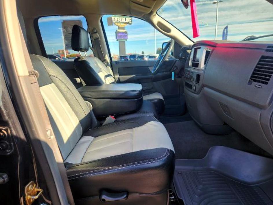 2007 BLACK /LEATHER Dodge Ram Pickup SLT (3D7KS28C37G) with an 6 Cyl, 5.9L engine, 6-speed manual transmission, located at 1175 N Woodruff Ave, Idaho Falls, ID, 83401, 43.506901, -111.999657 - <b>Vehicle Details</b><br>Looking for a dependable heavy-duty truck? Check out this 2007 Dodge Ram Pickup 2500 SLT 4WD, now available in Idaho Falls, ID. Powered by a proven 6-cylinder, 5.9L Diesel engine, this Ram is built to handle tough jobs, weekend towing, and everyday driving with confidence.- Photo#38