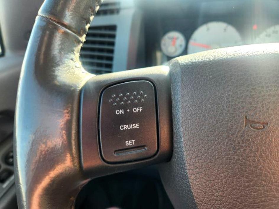 2007 BLACK /LEATHER Dodge Ram Pickup SLT (3D7KS28C37G) with an 6 Cyl, 5.9L engine, 6-speed manual transmission, located at 1175 N Woodruff Ave, Idaho Falls, ID, 83401, 43.506901, -111.999657 - <b>Vehicle Details</b><br>Looking for a dependable heavy-duty truck? Check out this 2007 Dodge Ram Pickup 2500 SLT 4WD, now available in Idaho Falls, ID. Powered by a proven 6-cylinder, 5.9L Diesel engine, this Ram is built to handle tough jobs, weekend towing, and everyday driving with confidence.- Photo#46