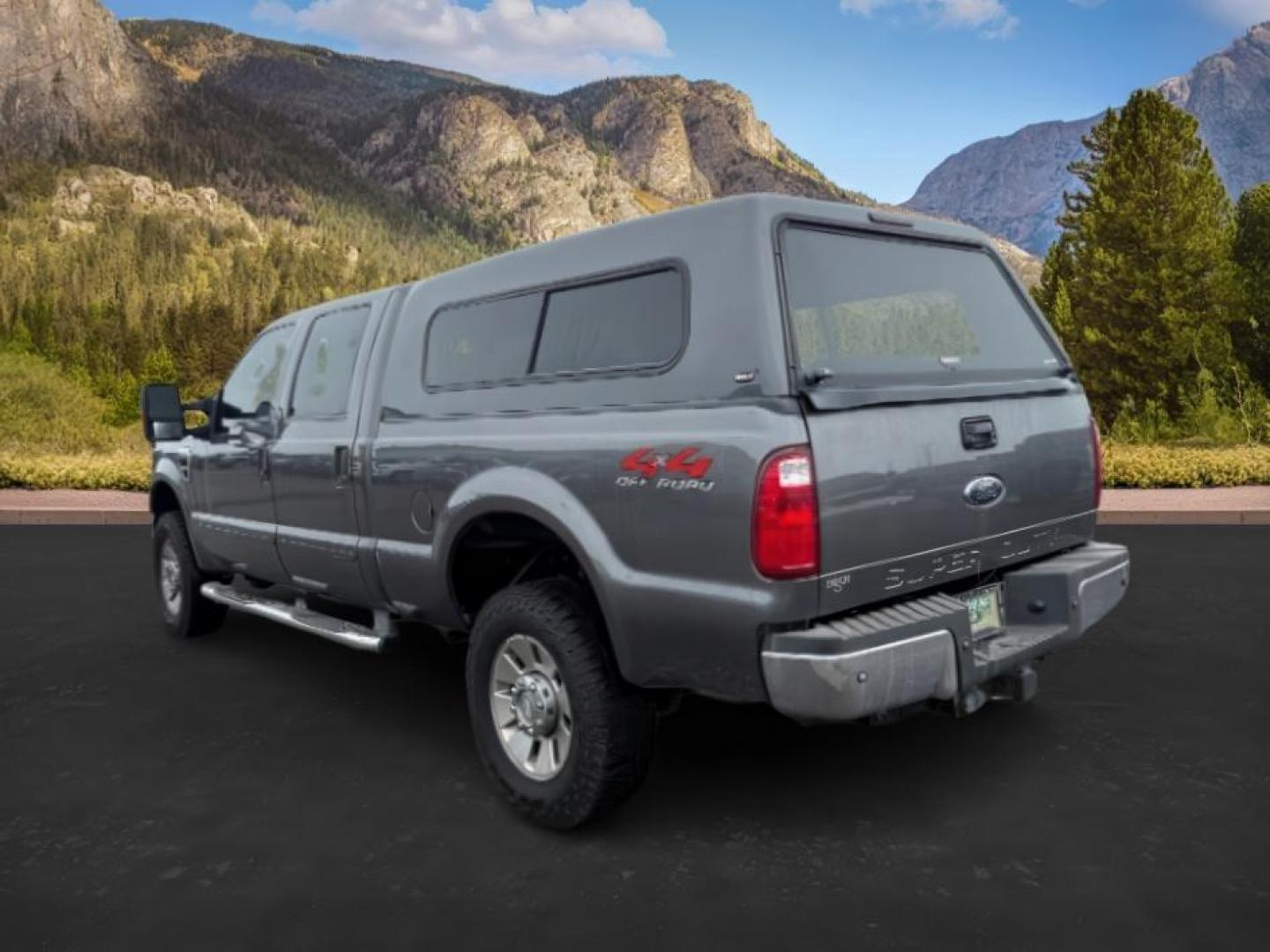 2008 GRAY /Medium Stone Cloth Interior Ford F-350 SD (1FTWW31R48E) with an 64L V8 OHV 32V TURBO DIESEL engine, Automatic transmission, located at 1175 N Woodruff Ave, Idaho Falls, ID, 83401, 43.506901, -111.999657 - At Timberline Auto, finding a great deal on your next vehicle is always easy! Our experienced sales staff's goal is to help find you the right vehicle at the right price! Our knowledgeable finance department has options for almost any credit score. We offer extended service contract options to prote - Photo#2