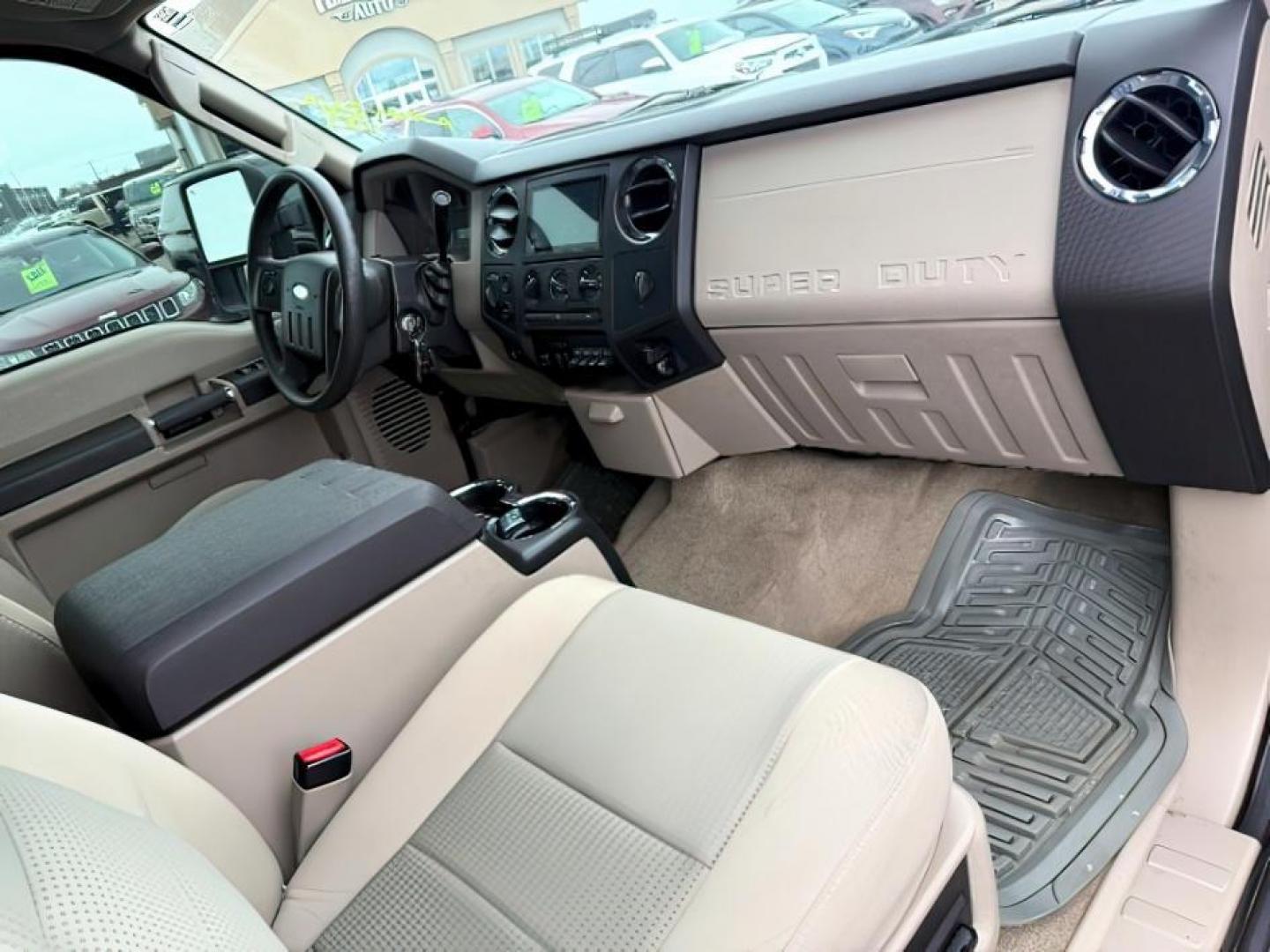 2008 GRAY /Medium Stone Cloth Interior Ford F-350 SD (1FTWW31R48E) with an 64L V8 OHV 32V TURBO DIESEL engine, Automatic transmission, located at 1175 N Woodruff Ave, Idaho Falls, ID, 83401, 43.506901, -111.999657 - At Timberline Auto, finding a great deal on your next vehicle is always easy! Our experienced sales staff's goal is to help find you the right vehicle at the right price! Our knowledgeable finance department has options for almost any credit score. We offer extended service contract options to prote - Photo#15