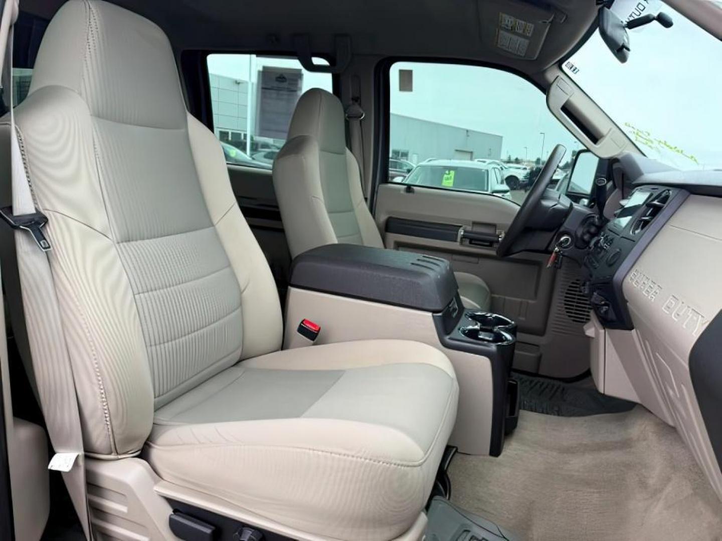 2008 GRAY /Medium Stone Cloth Interior Ford F-350 SD (1FTWW31R48E) with an 64L V8 OHV 32V TURBO DIESEL engine, Automatic transmission, located at 1175 N Woodruff Ave, Idaho Falls, ID, 83401, 43.506901, -111.999657 - At Timberline Auto, finding a great deal on your next vehicle is always easy! Our experienced sales staff's goal is to help find you the right vehicle at the right price! Our knowledgeable finance department has options for almost any credit score. We offer extended service contract options to prote - Photo#16