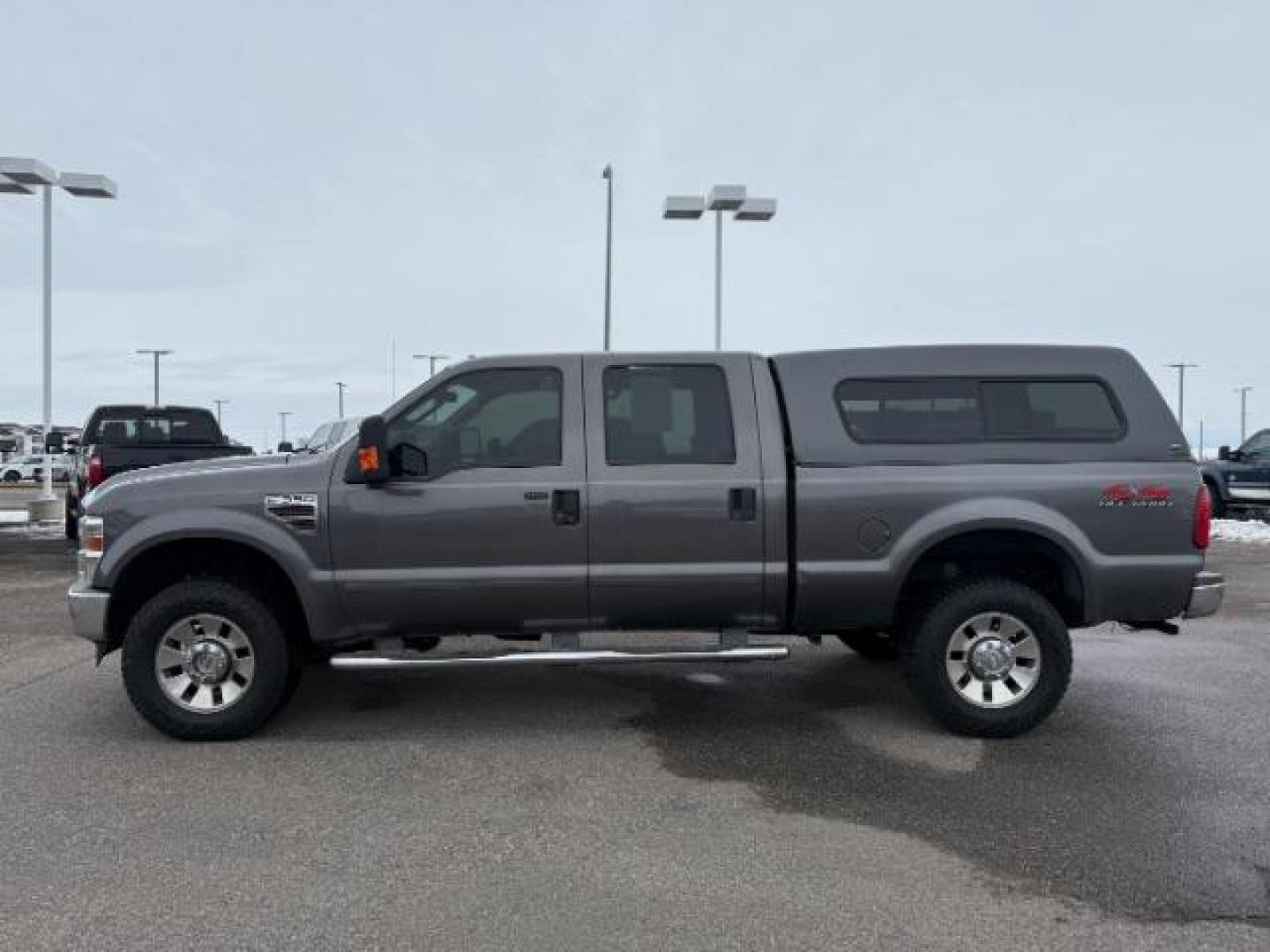 2008 GRAY /Medium Stone Cloth Interior Ford F-350 SD XLT Crew Cab 4WD (1FTWW31R48E) with an 6.4L V8 OHV 32V TURBO DIESEL engine, 5-Speed Automatic transmission, located at 1235 N Woodruff Ave., Idaho Falls, 83401, (208) 523-1053, 43.507172, -112.000488 - At Timberline Auto, finding a great deal on your next vehicle is always easy! Our experienced sales staff's goal is to help find you the right vehicle at the right price! Our knowledgeable finance department has options for almost any credit score. We offer extended service contract options to prote - Photo#1