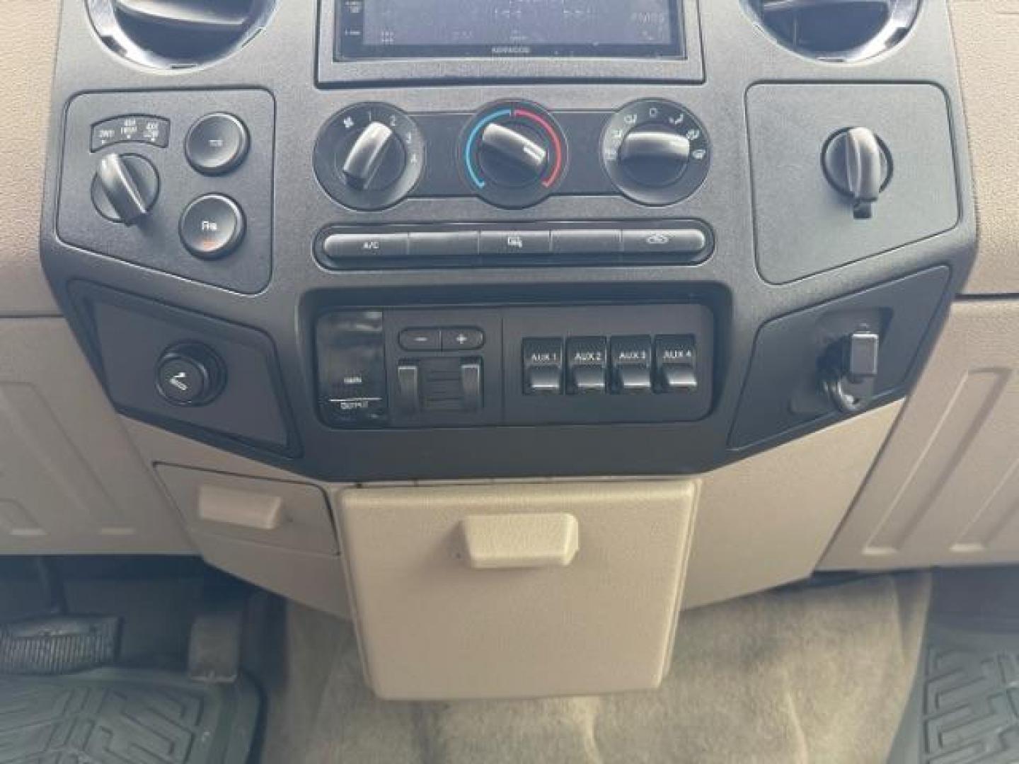2008 GRAY /Medium Stone Cloth Interior Ford F-350 SD XLT Crew Cab 4WD (1FTWW31R48E) with an 6.4L V8 OHV 32V TURBO DIESEL engine, 5-Speed Automatic transmission, located at 1235 N Woodruff Ave., Idaho Falls, 83401, (208) 523-1053, 43.507172, -112.000488 - At Timberline Auto, finding a great deal on your next vehicle is always easy! Our experienced sales staff's goal is to help find you the right vehicle at the right price! Our knowledgeable finance department has options for almost any credit score. We offer extended service contract options to prote - Photo#24