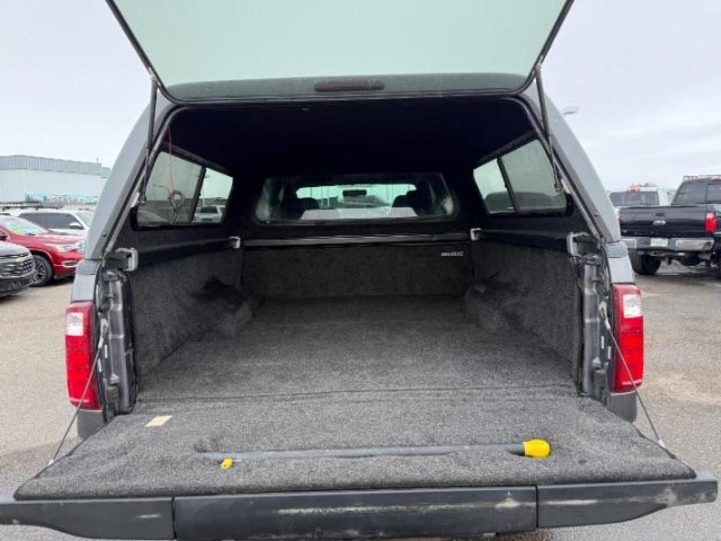 2008 GRAY /Medium Stone Cloth Interior Ford F-350 SD XLT Crew Cab 4WD (1FTWW31R48E) with an 6.4L V8 OHV 32V TURBO DIESEL engine, 5-Speed Automatic transmission, located at 1235 N Woodruff Ave., Idaho Falls, 83401, (208) 523-1053, 43.507172, -112.000488 - At Timberline Auto, finding a great deal on your next vehicle is always easy! Our experienced sales staff's goal is to help find you the right vehicle at the right price! Our knowledgeable finance department has options for almost any credit score. We offer extended service contract options to prote - Photo#26
