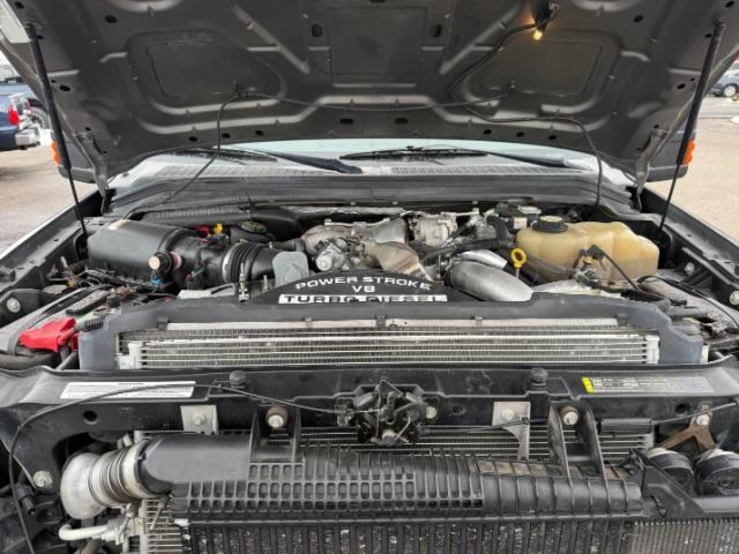 2008 GRAY /Medium Stone Cloth Interior Ford F-350 SD XLT Crew Cab 4WD (1FTWW31R48E) with an 6.4L V8 OHV 32V TURBO DIESEL engine, 5-Speed Automatic transmission, located at 1235 N Woodruff Ave., Idaho Falls, 83401, (208) 523-1053, 43.507172, -112.000488 - At Timberline Auto, finding a great deal on your next vehicle is always easy! Our experienced sales staff's goal is to help find you the right vehicle at the right price! Our knowledgeable finance department has options for almost any credit score. We offer extended service contract options to prote - Photo#27