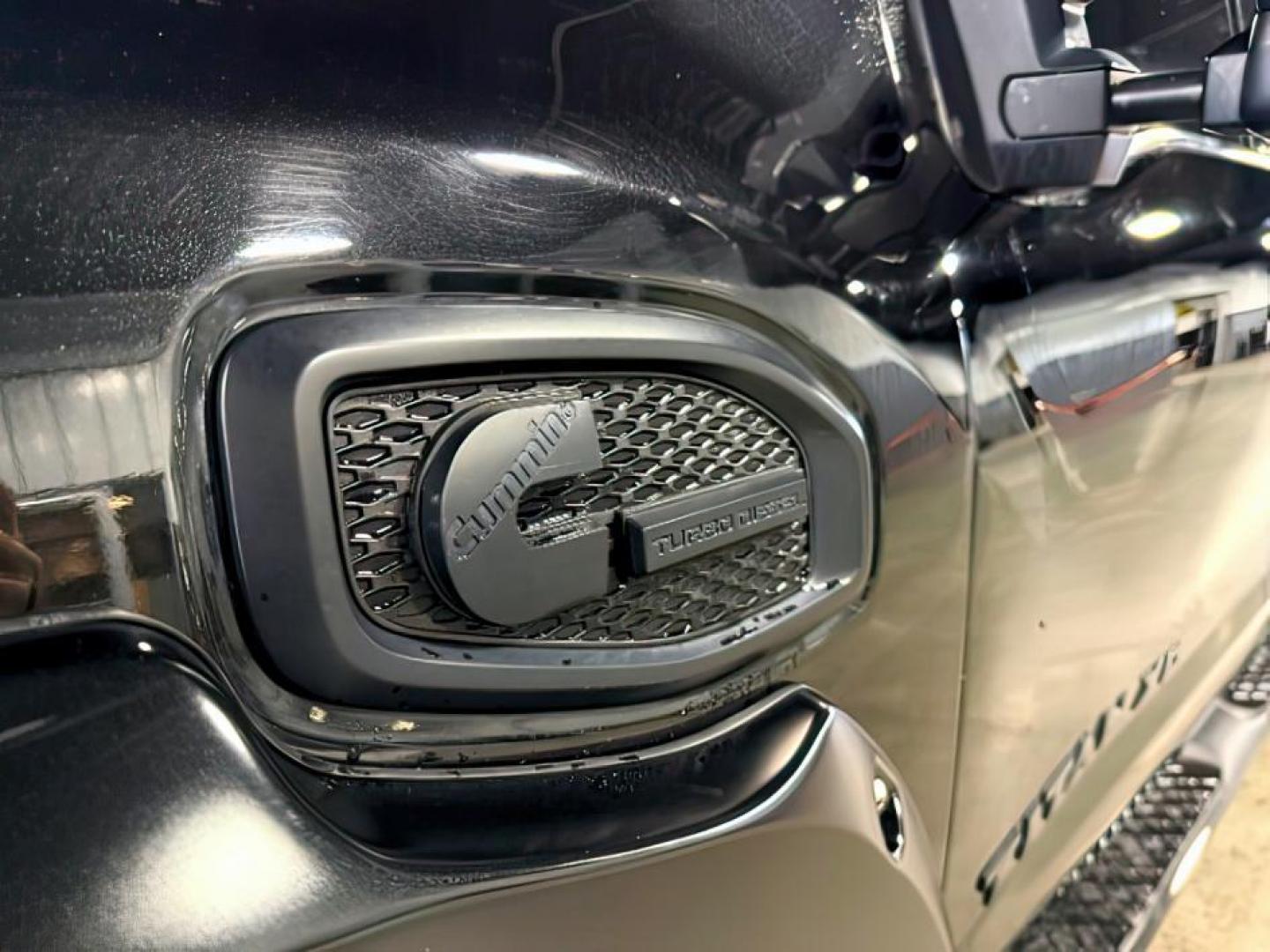 2018 BLACK /Black, leather Nissan Titan XD SL Midnight Edition 4x4 (1N6BA1F4XJN) with an 5.0L V8 DOHC 32V DIESEL engine, 6-Speed Automatic transmission, located at 1235 N Woodruff Ave., Idaho Falls, 83401, (208) 523-1053, 43.507172, -112.000488 - At Timberline Auto, finding a great deal on your next vehicle is always easy! Our experienced sales staff's goal is to help find you the right vehicle at the right price! Our knowledgeable finance department has options for almost any credit score. We offer extended service contract options to prote - Photo#7