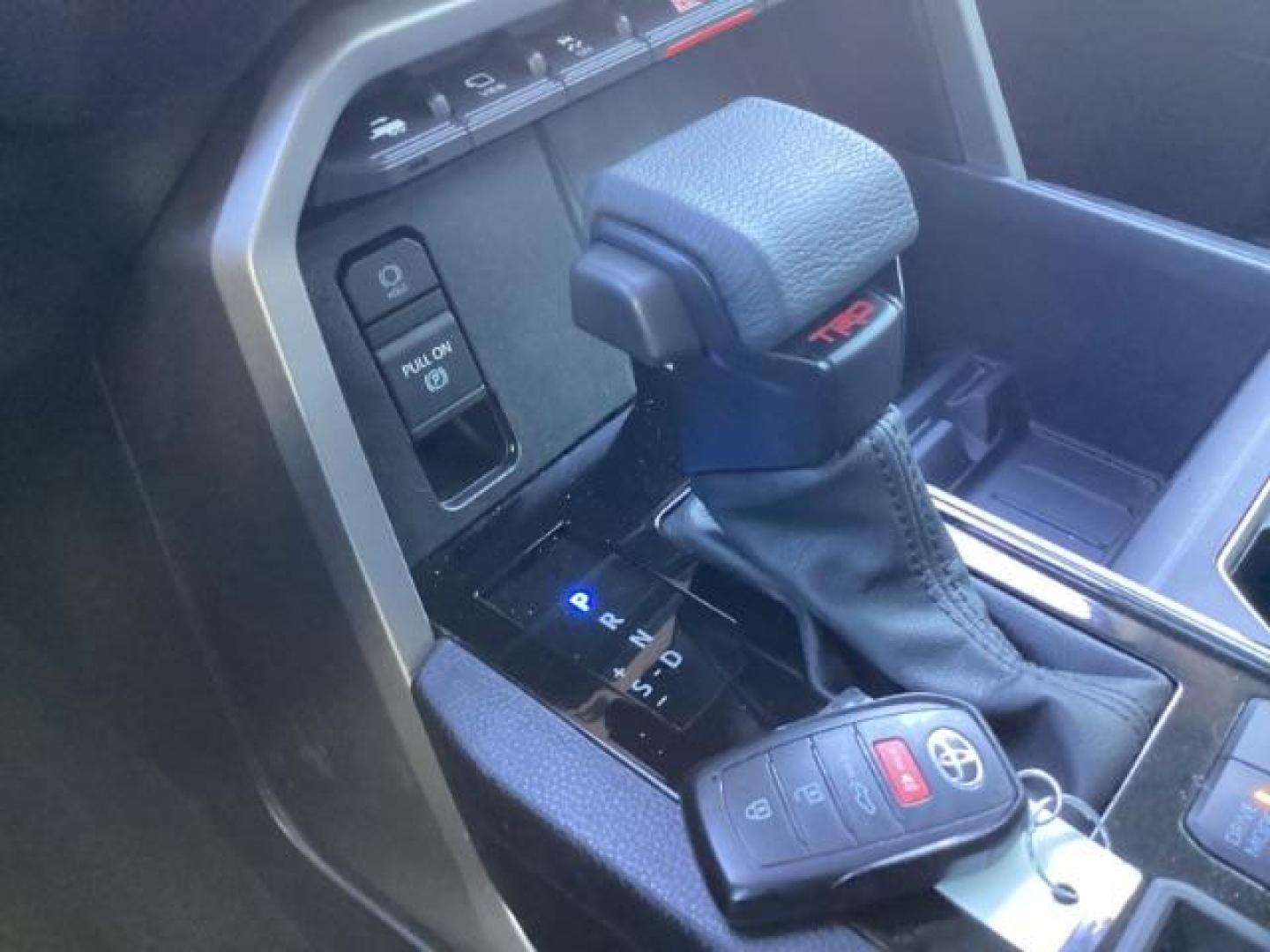 2022 White /Black Toyota Tundra SR5 CrewMax 4WD (5TFLA5DB3NX) with an 3.4L V6 DOHC 24V engine, 6-Speed Automatic transmission, located at 1235 N Woodruff Ave., Idaho Falls, 83401, (208) 523-1053, 43.507172, -112.000488 - At Timberline Auto, finding a great deal on your next vehicle is always easy! Our experienced sales staff's goal is to help find you the right vehicle at the right price! Our knowledgeable finance department has options for almost any credit score. We offer extended service contract options to prote - Photo#21