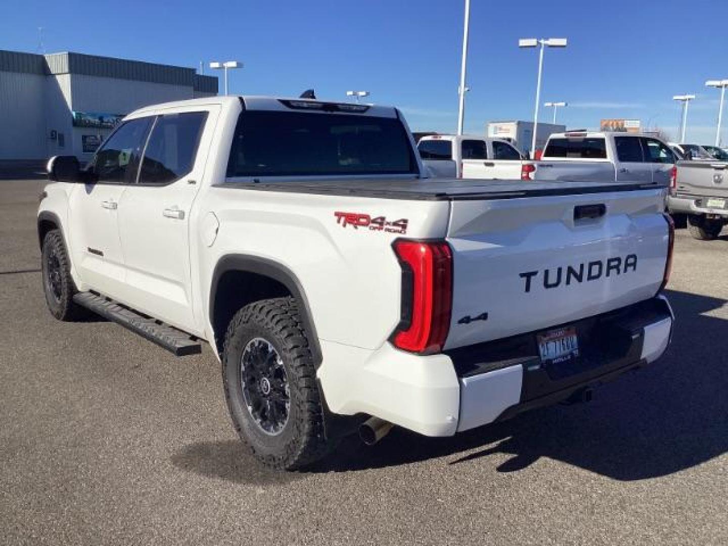 2022 White /Black Toyota Tundra SR5 CrewMax 4WD (5TFLA5DB3NX) with an 3.4L V6 DOHC 24V engine, 6-Speed Automatic transmission, located at 1235 N Woodruff Ave., Idaho Falls, 83401, (208) 523-1053, 43.507172, -112.000488 - At Timberline Auto, finding a great deal on your next vehicle is always easy! Our experienced sales staff's goal is to help find you the right vehicle at the right price! Our knowledgeable finance department has options for almost any credit score. We offer extended service contract options to prote - Photo#3