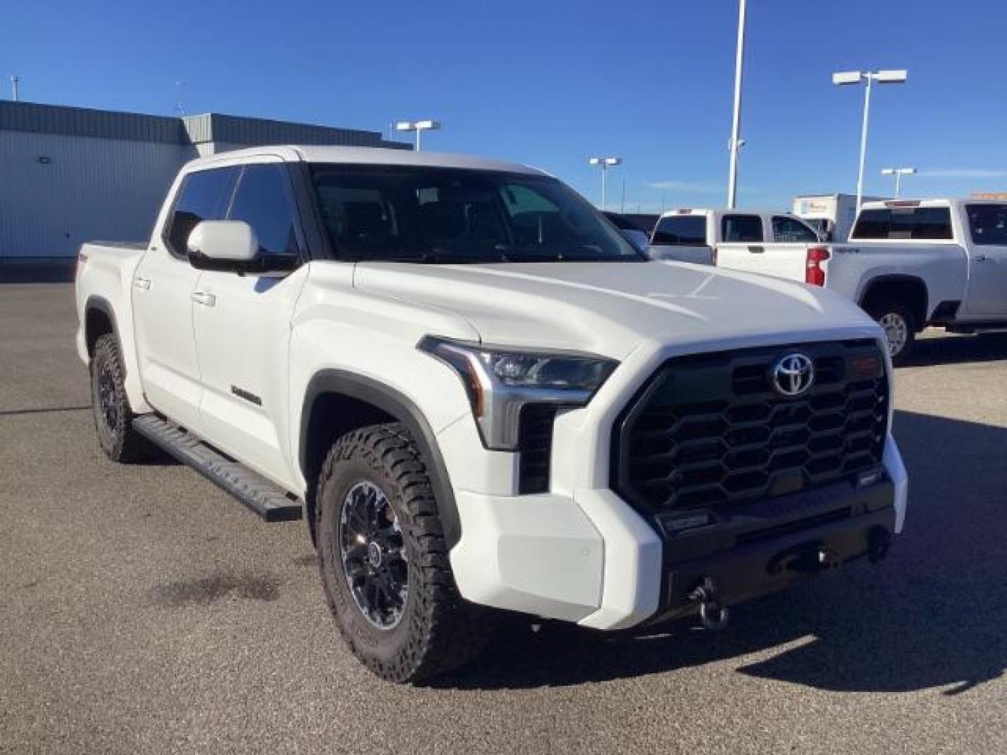 2022 White /Black Toyota Tundra SR5 CrewMax 4WD (5TFLA5DB3NX) with an 3.4L V6 DOHC 24V engine, 6-Speed Automatic transmission, located at 1235 N Woodruff Ave., Idaho Falls, 83401, (208) 523-1053, 43.507172, -112.000488 - At Timberline Auto, finding a great deal on your next vehicle is always easy! Our experienced sales staff's goal is to help find you the right vehicle at the right price! Our knowledgeable finance department has options for almost any credit score. We offer extended service contract options to prote - Photo#7