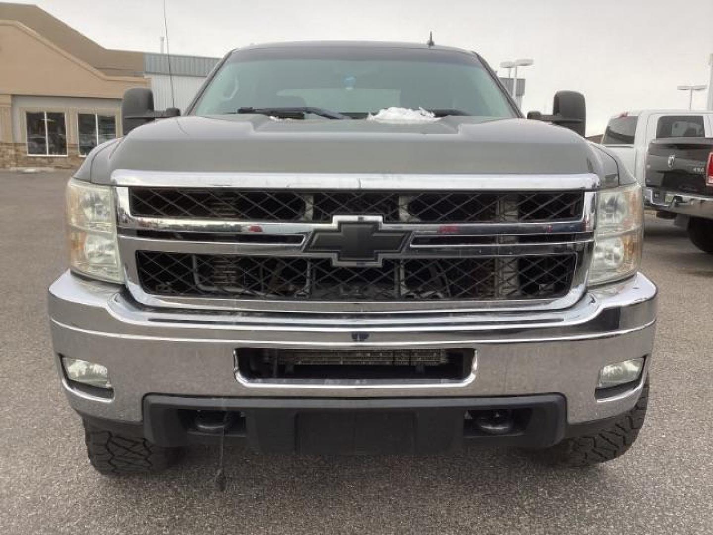2011 Taupe Gray Metallic /Ebony Leather Interior Chevrolet Silverado 3500HD LT Crew Cab 4WD (1GC4K0C81BF) with an 6.6L V8 OHV 32V TURBO DIESEL engine, 6-Speed Automatic transmission, located at 1235 N Woodruff Ave., Idaho Falls, 83401, (208) 523-1053, 43.507172, -112.000488 - Photo#9