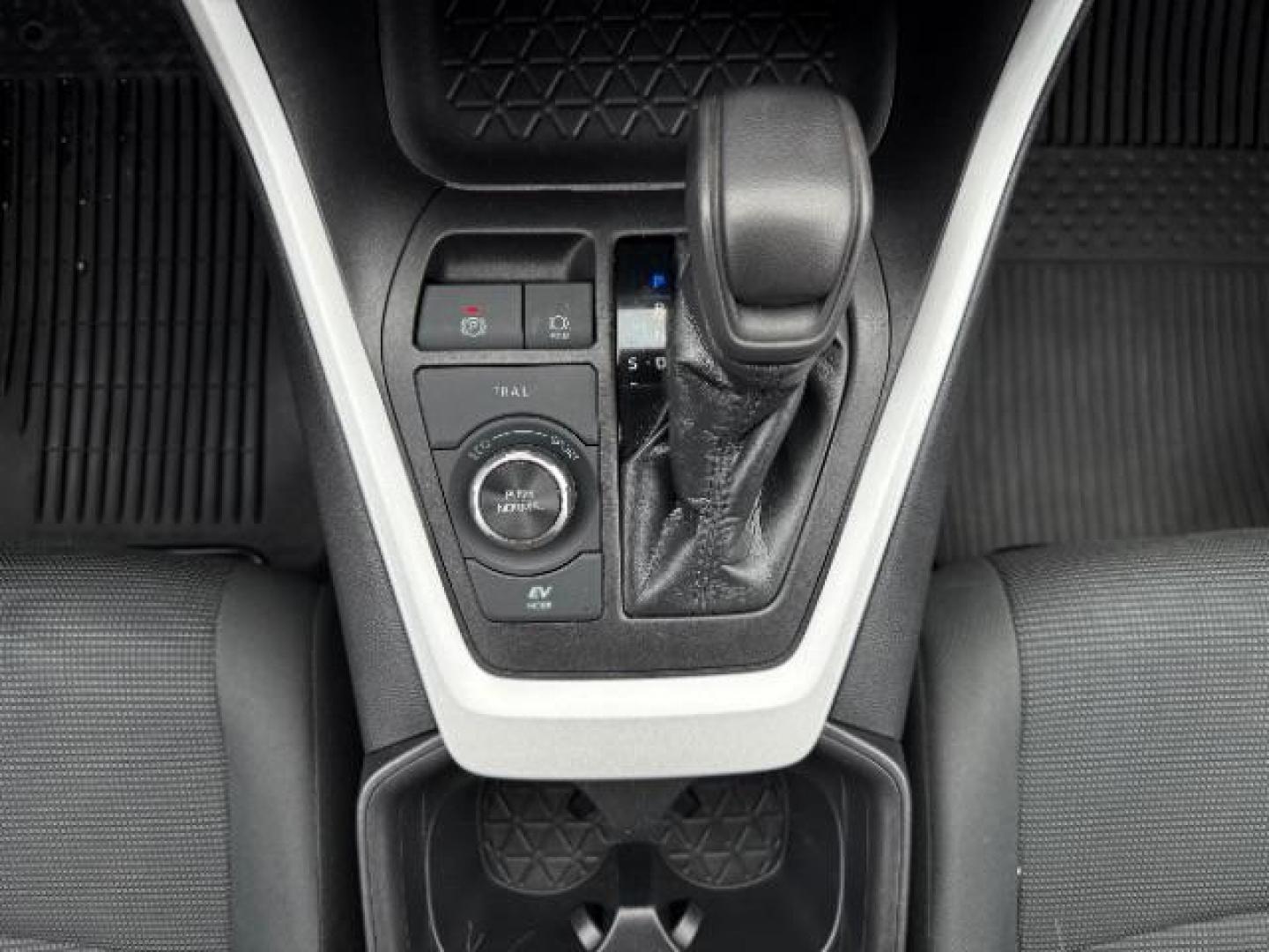2021 Silver Sky Metallic /Black, cloth Toyota RAV4 Hybrid LE (4T3L6RFVXMU) with an 2.5L L4 DOHC 16V HYBRID engine, Continuously Variable Transmission transmission, located at 1235 N Woodruff Ave., Idaho Falls, 83401, (208) 523-1053, 43.507172, -112.000488 - At Timberline Auto, finding a great deal on your next vehicle is always easy! Our experienced sales staff's goal is to help find you the right vehicle at the right price! Our knowledgeable finance department has options for almost any credit score. We offer extended service contract options to prote - Photo#25