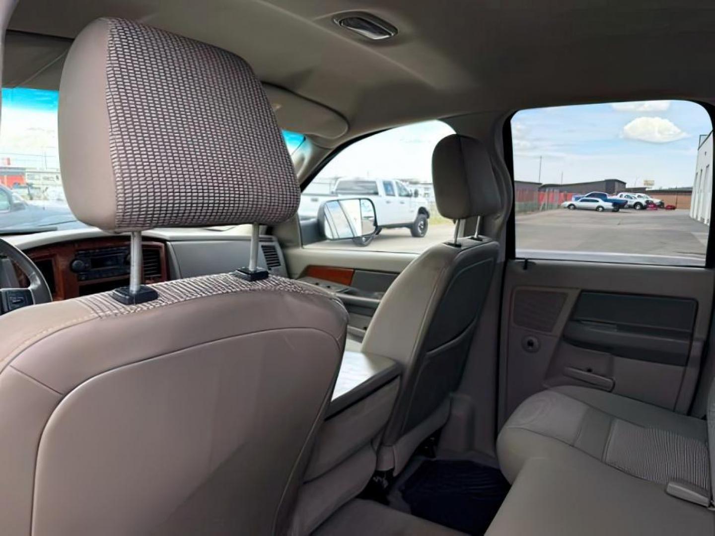 2006 BLUE /Medium Slate Gray Cloth Interior Dodge Ram 3500 SLT Quad Cab Long Bed 4WD (3D7LX38C96G) with an 5.9L L6 OHV 24V TURBO DIESEL engine, 6-Speed Manual transmission, located at 1235 N Woodruff Ave., Idaho Falls, 83401, (208) 523-1053, 43.507172, -112.000488 - At Timberline Auto, finding a great deal on your next vehicle is always easy! Our experienced sales staff's goal is to help find you the right vehicle at the right price! Our knowledgeable finance department has options for almost any credit score. We offer extended service contract options to prote - Photo#16